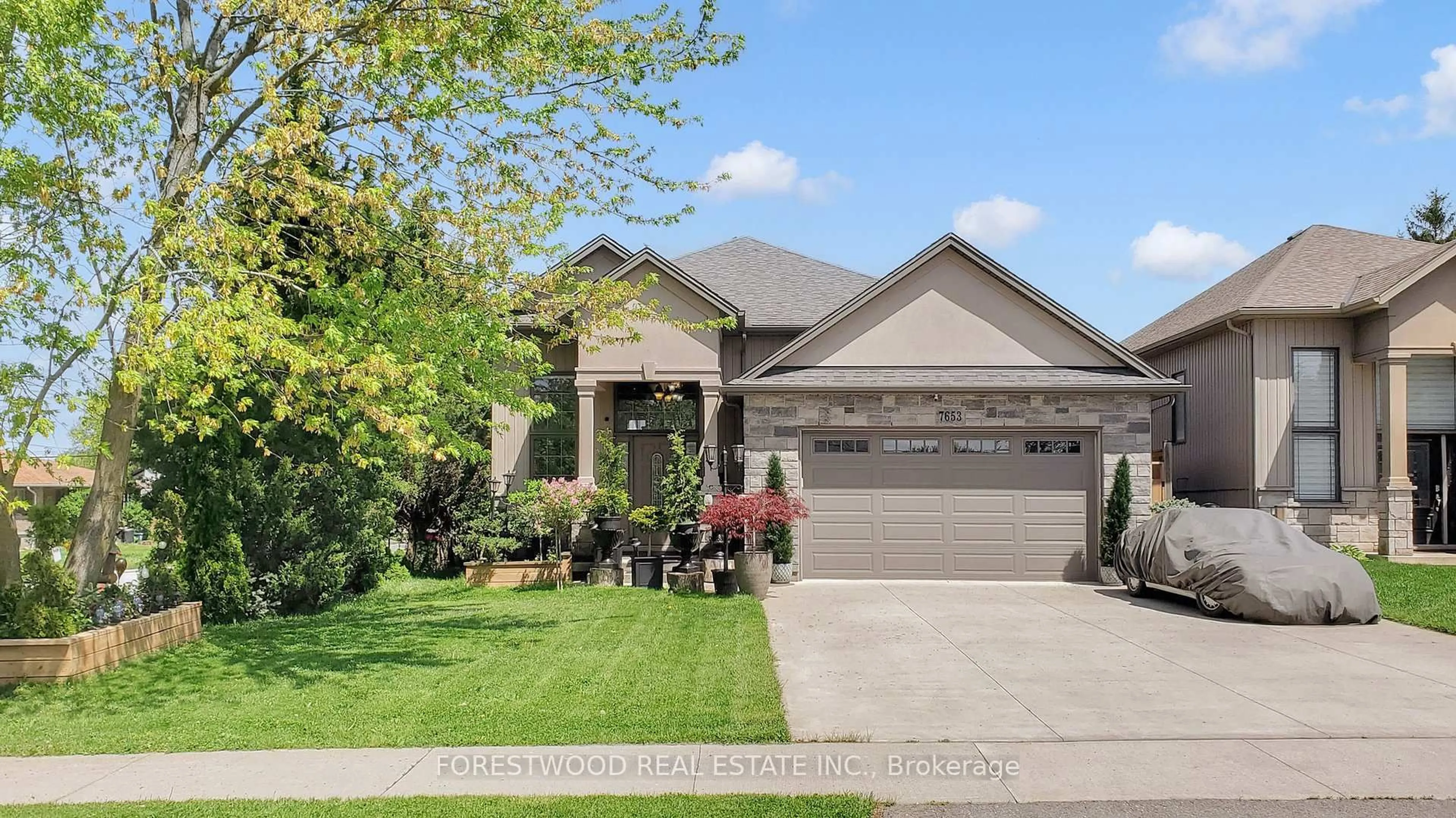 Home with brick exterior material, street for 7653 MULHERN St, Niagara Falls Ontario L2H 1B2