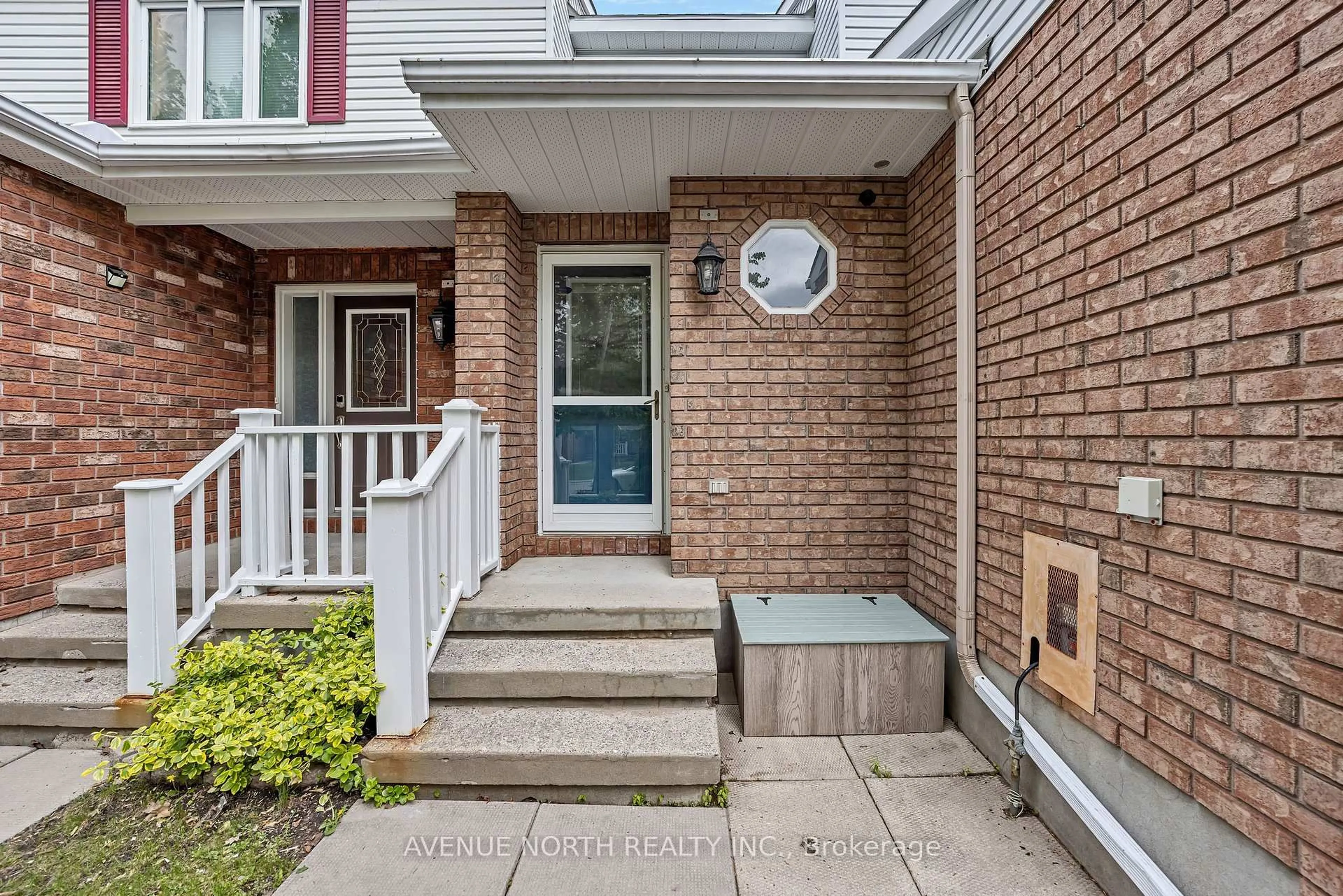 Unknown for 120 Markland Cres, Ottawa Ontario K2G 5Z7