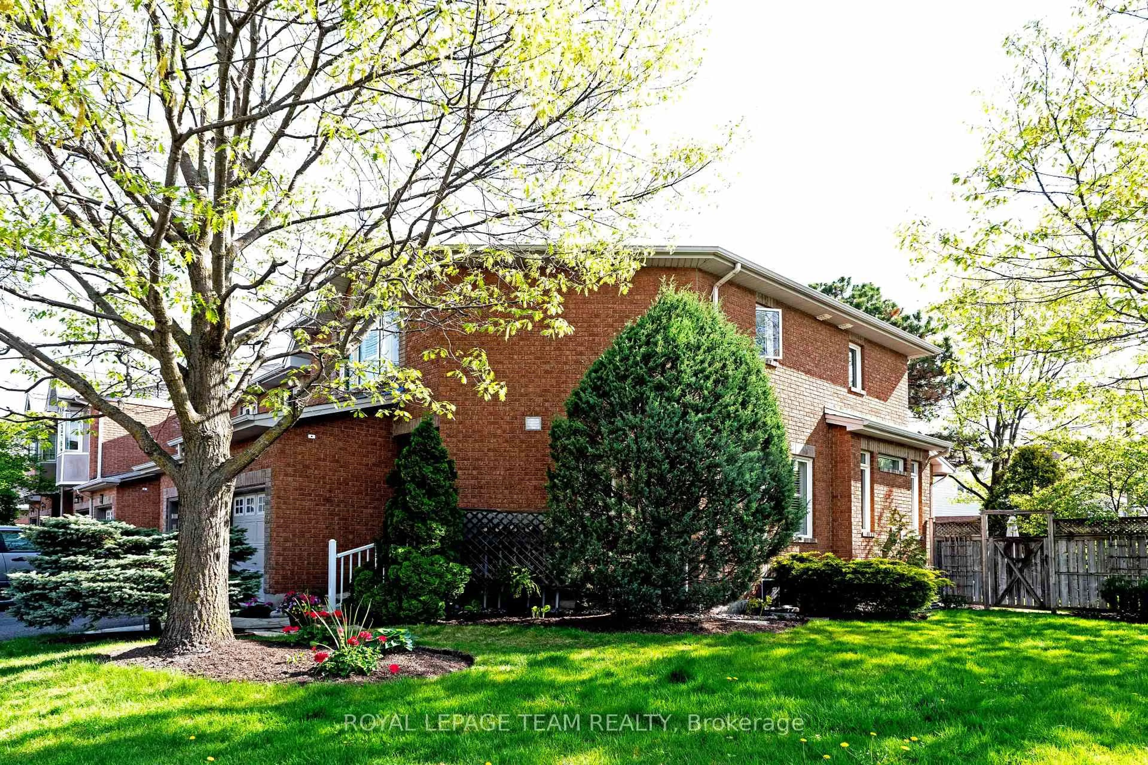 Home with brick exterior material, street for 59 Great Oak Private, Ottawa Ontario K1G 6P7