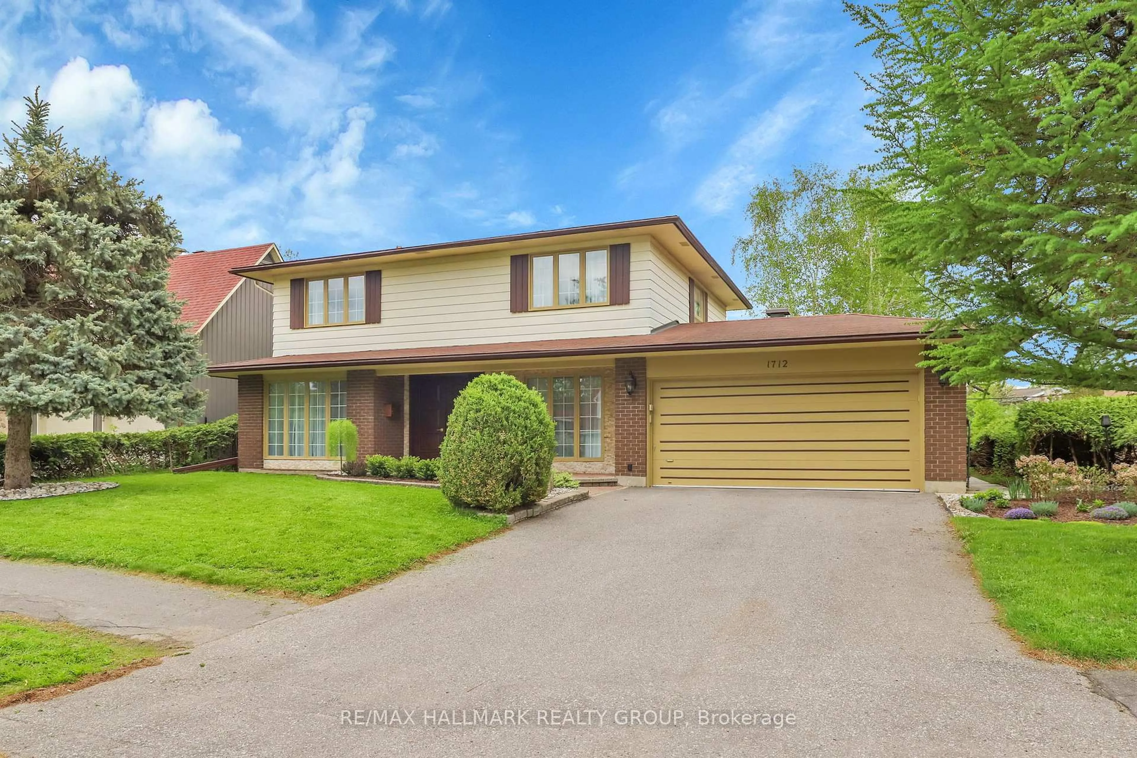 Unknown for 1712 Playfair Dr, Ottawa Ontario K1H 5S6