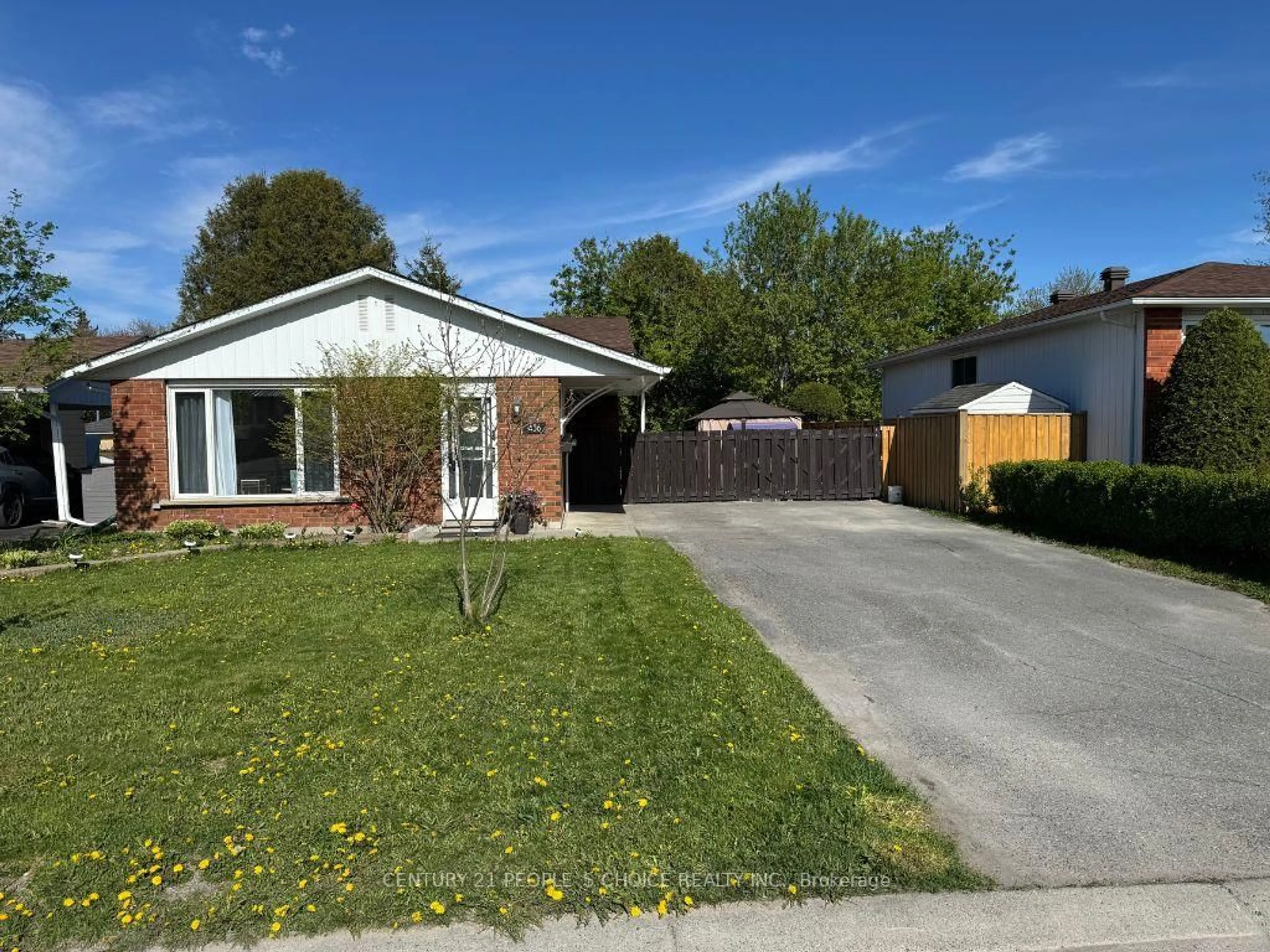 A pic from outside/outdoor area/front of a property/back of a property/a pic from drone, street for 1436 Dearbourne Dr, Greater Sudbury Ontario P3A 5A4