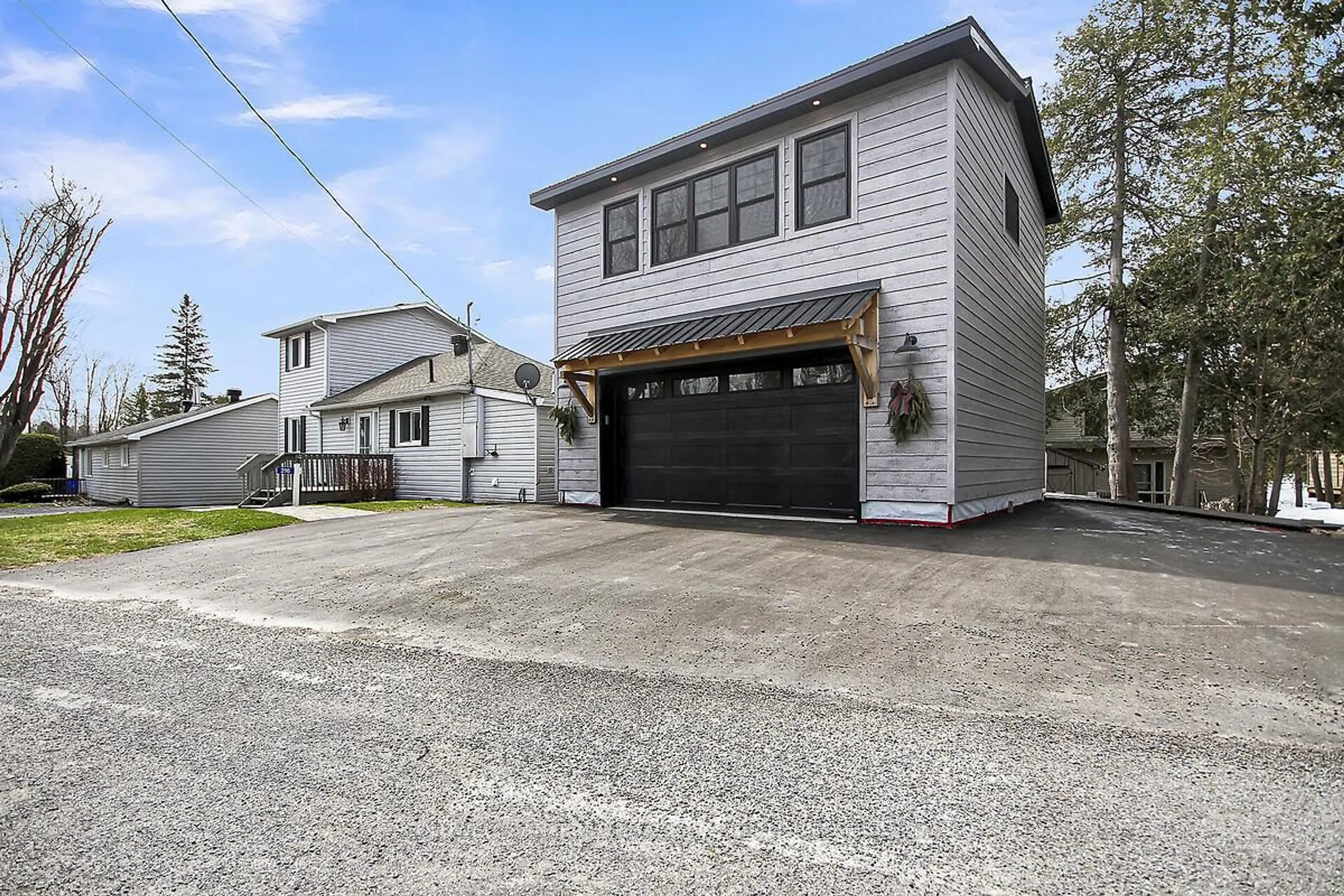 Indoor garage for 216 Gardiner Shore Rd, Carleton Place Ontario K7C 0C4