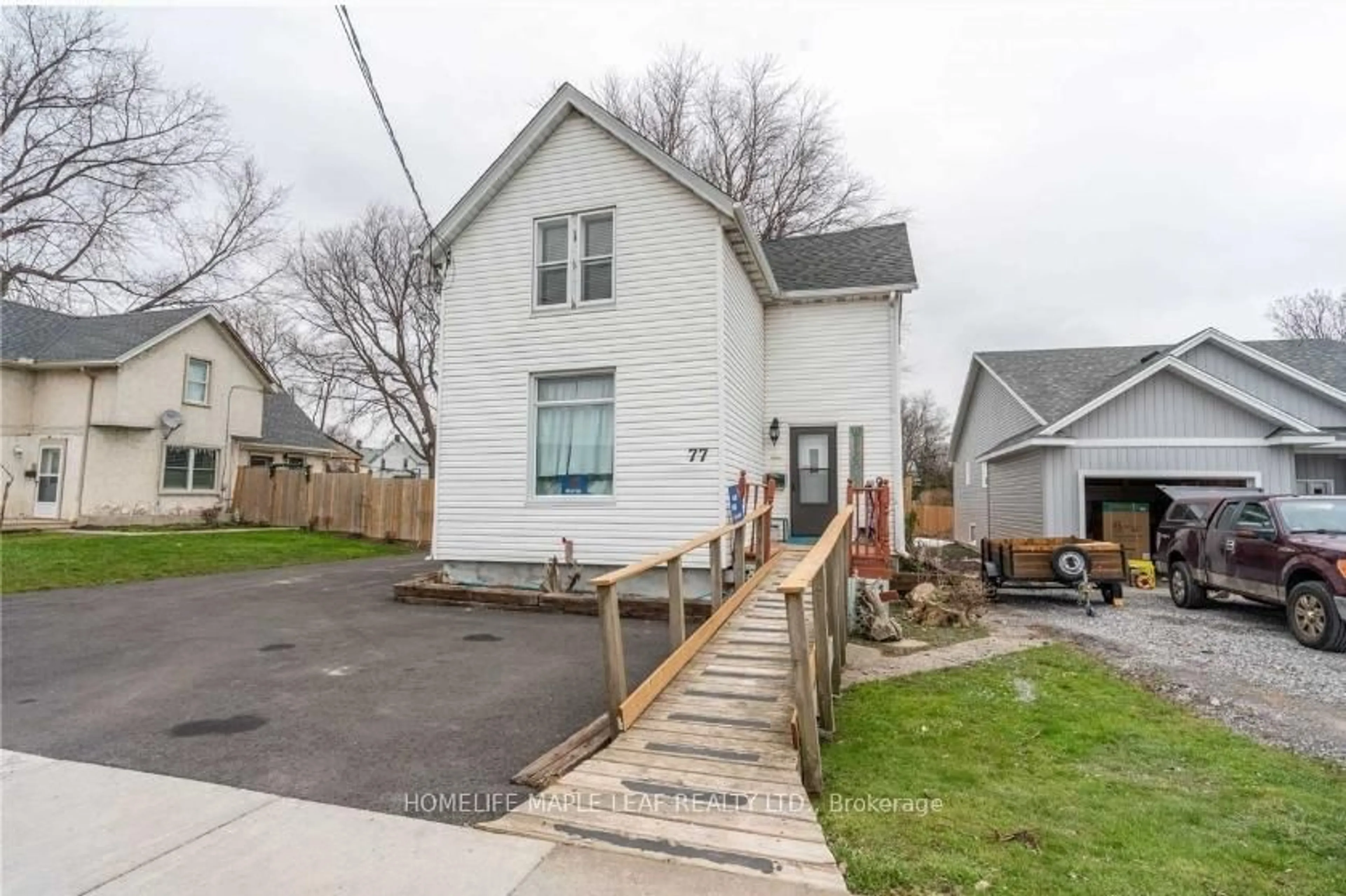 Unknown for 77 Welland St, Port Colborne Ontario L3K 1V1