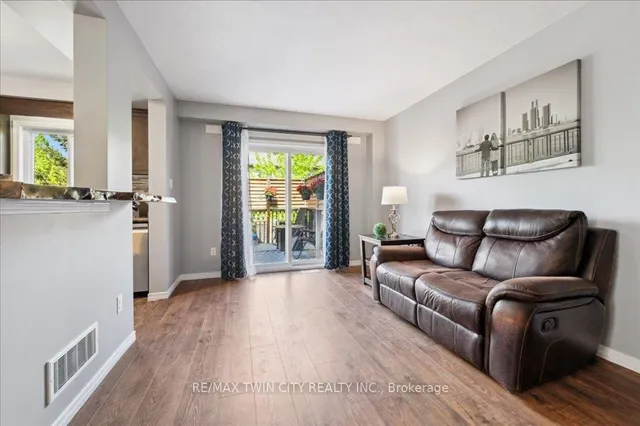 Additional property image - 6 Upper Mercer St Unit F27