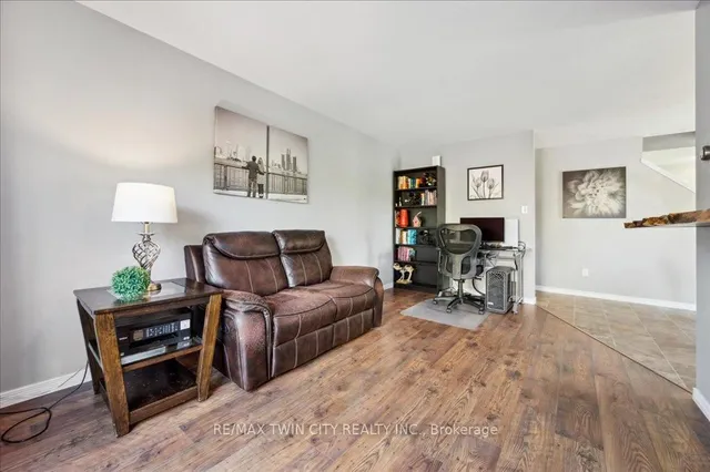 Additional property image - 6 Upper Mercer St Unit F27