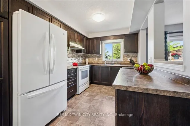 Additional property image - 6 Upper Mercer St Unit F27