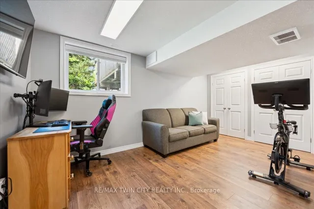 Additional property image - 6 Upper Mercer St Unit F27
