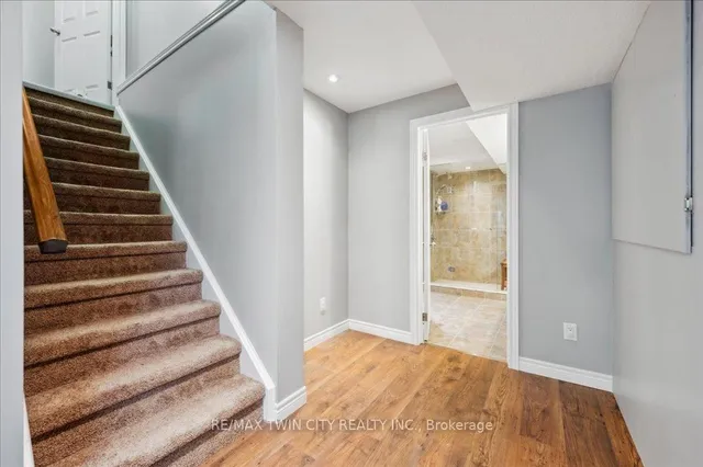 Additional property image - 6 Upper Mercer St Unit F27