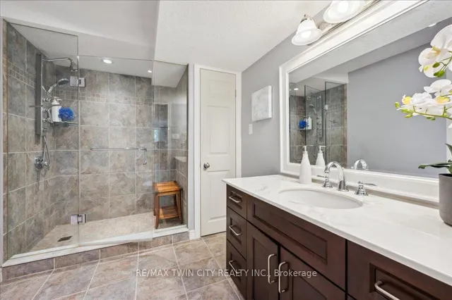 Additional property image - 6 Upper Mercer St Unit F27