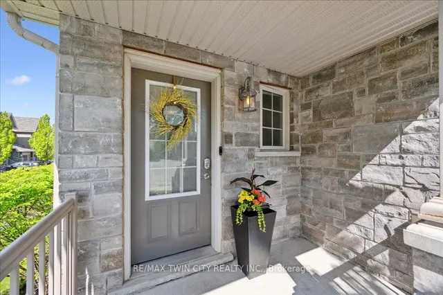 Additional property image - 6 Upper Mercer St Unit F27