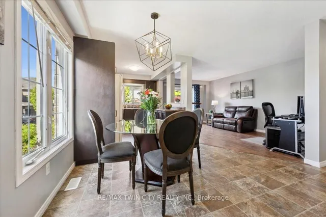 Additional property image - 6 Upper Mercer St Unit F27