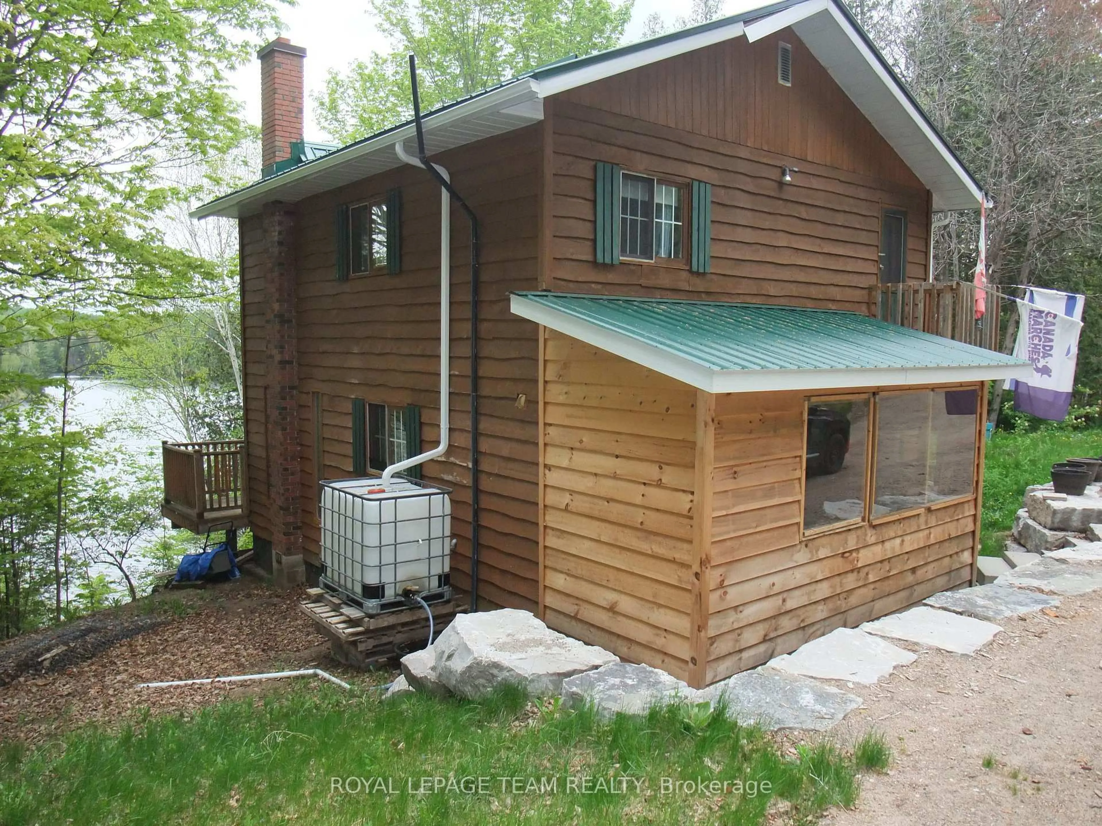 Home with vinyl exterior material, unknown for 35 Quail Tr, Griffith Ontario K0J 2R0