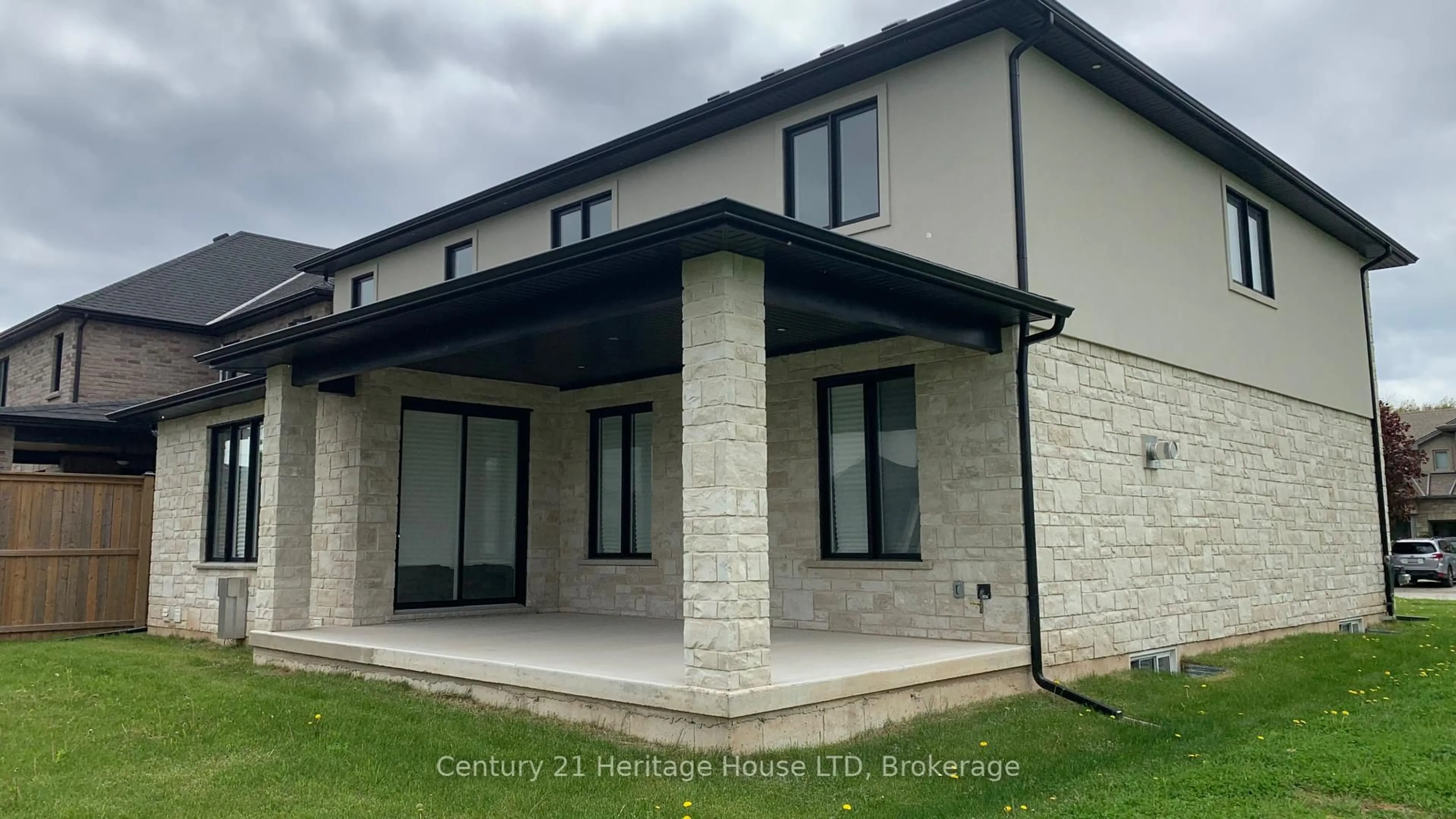 Unknown for 2476 COLANGELO Dr, Niagara Falls Ontario L2J 0A1