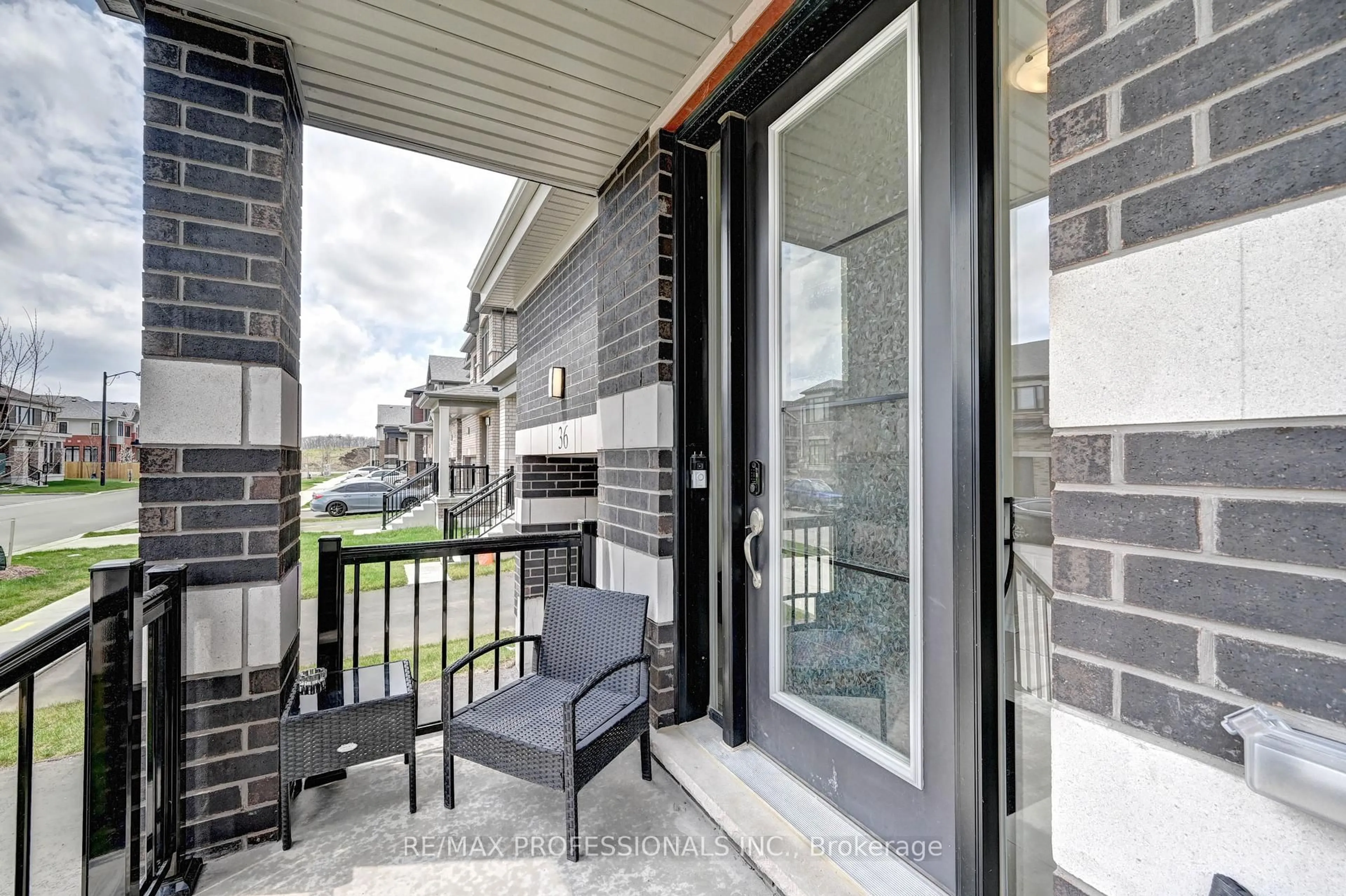 Unknown for 36 Blacklock St, Cambridge Ontario N1S 0E3