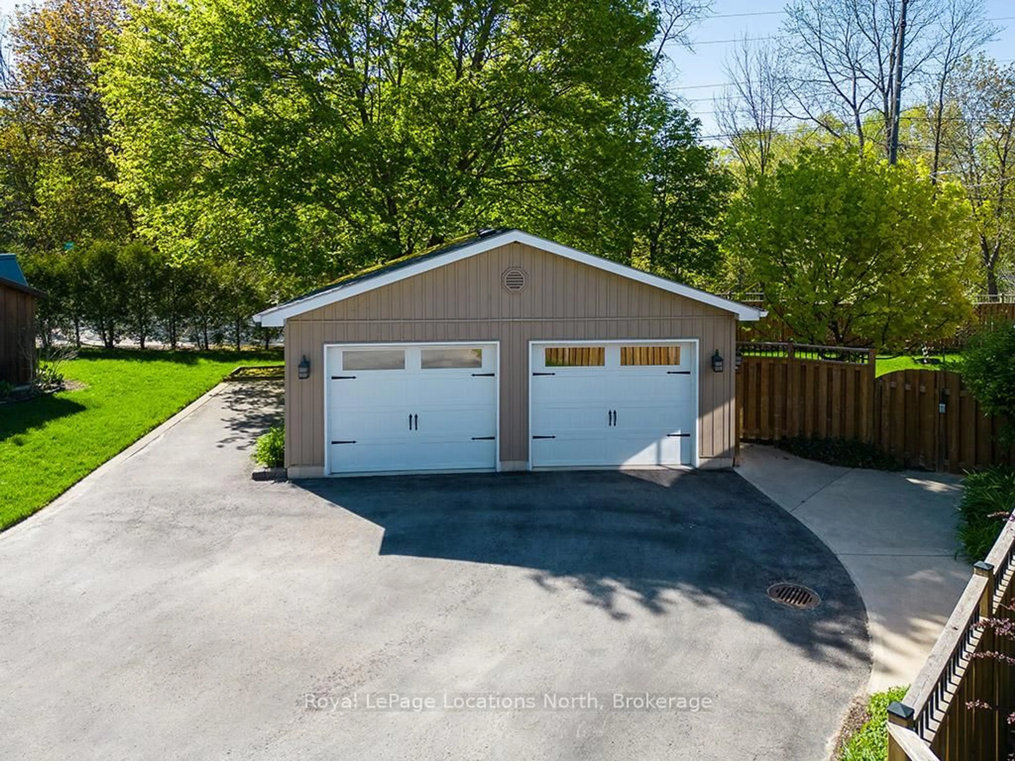 Indoor garage for 67 MARSHALL St, Meaford Ontario N4L 1E4