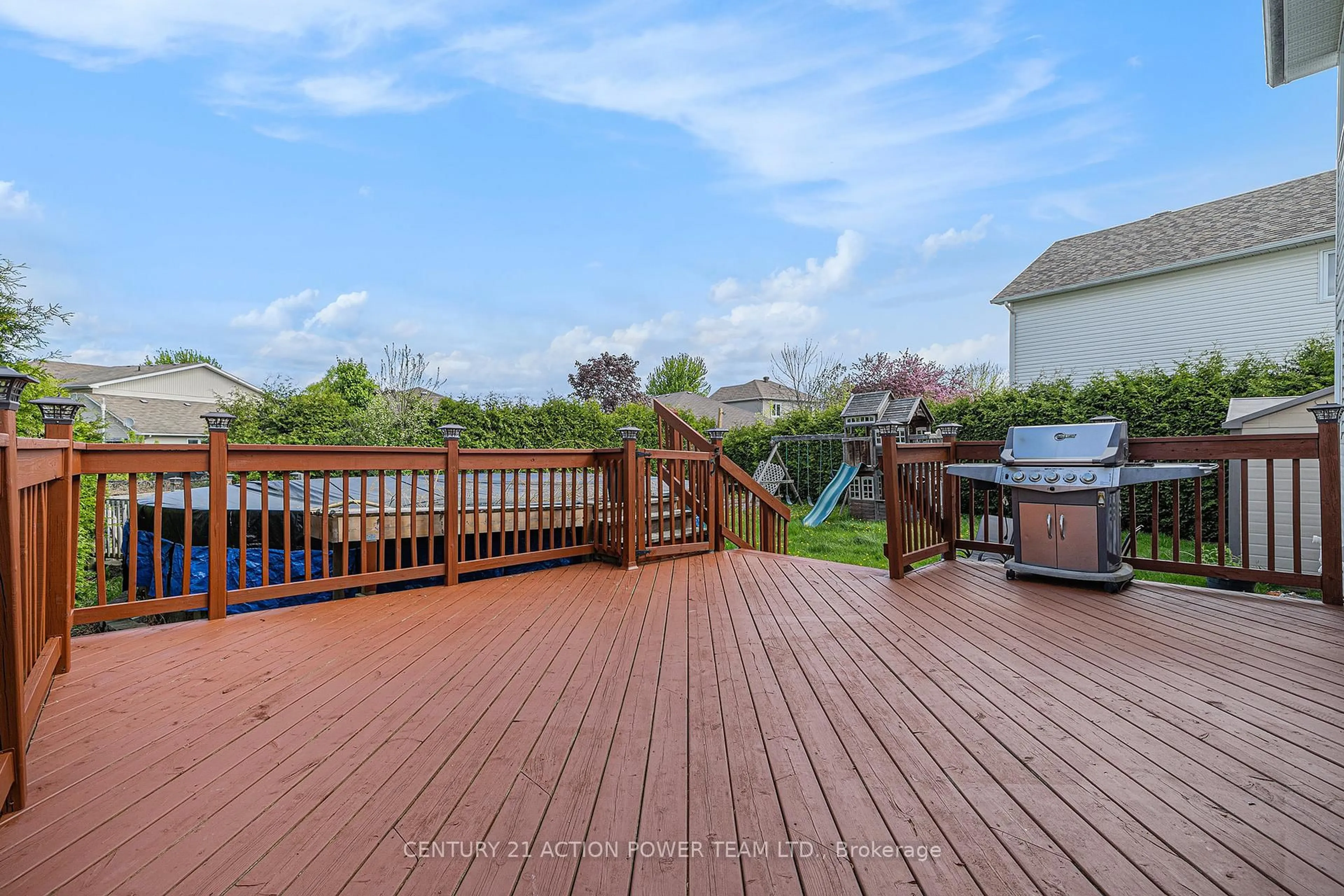 Patio, water/lake/river/ocean view for 248 Centenaire St, Russell Ontario K0A 1W0