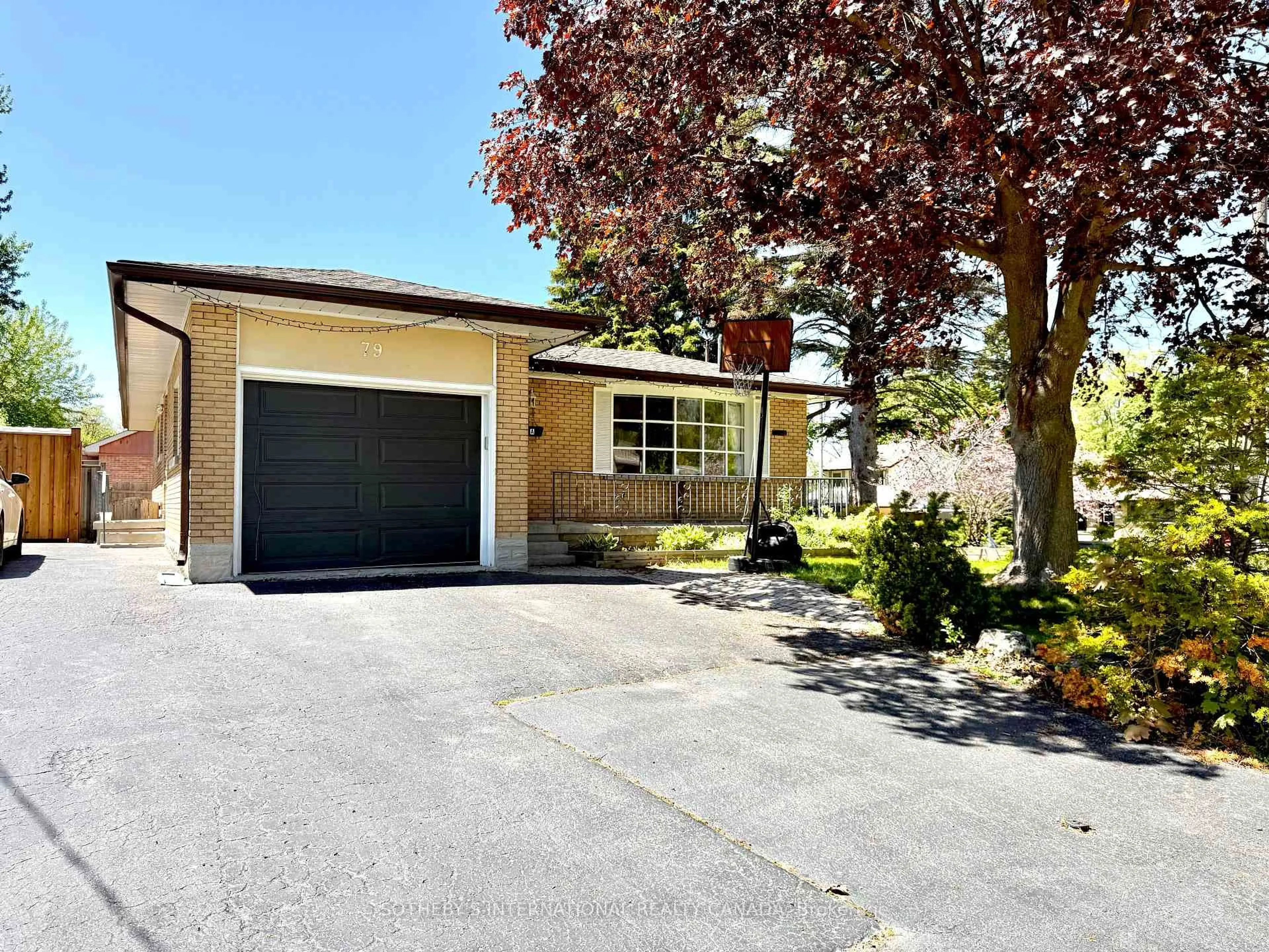 Unknown for 79 Ellis Cres, Waterloo Ontario N2J 2B7