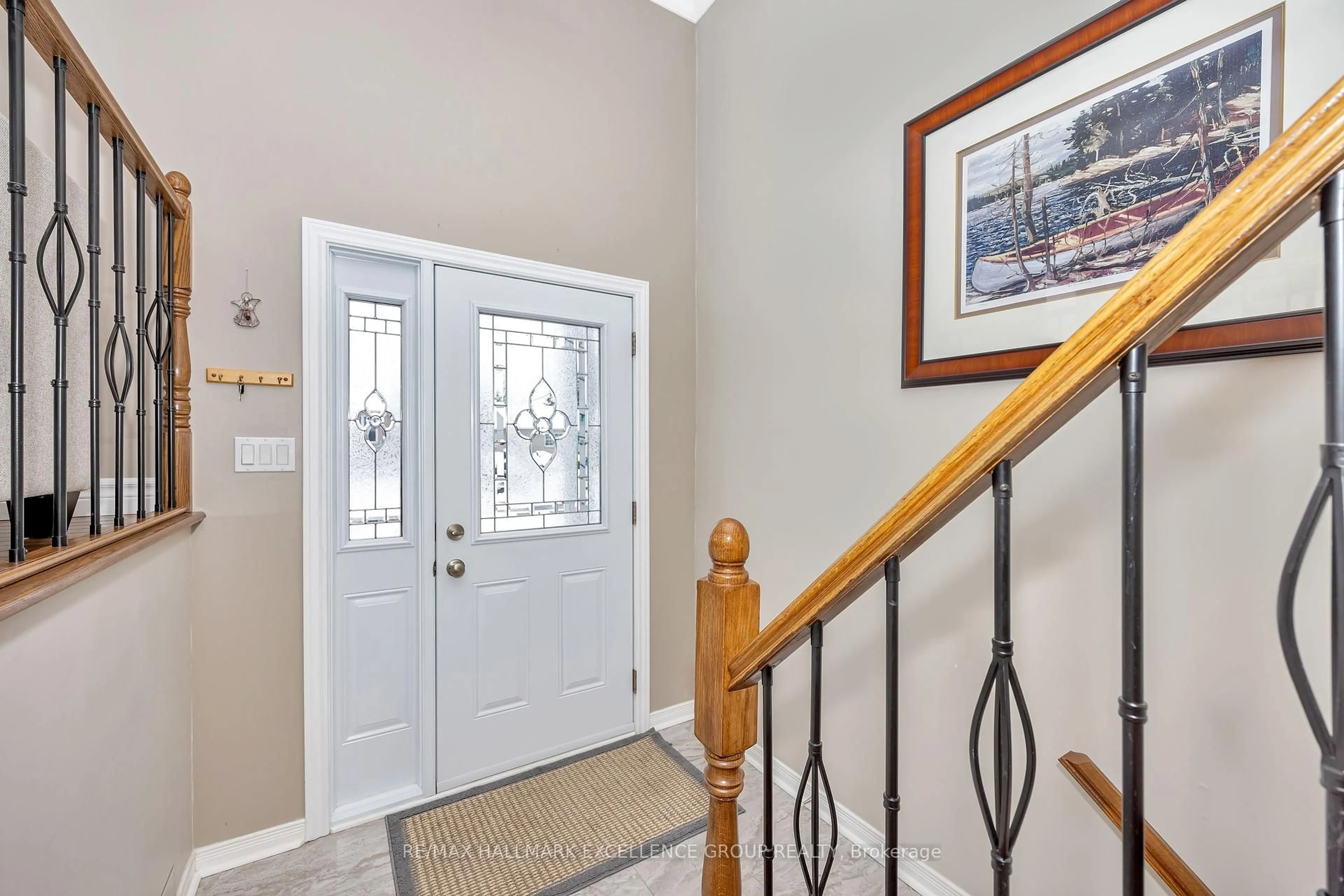 Indoor entryway for 408 Andre St, Clarence-Rockland Ontario K4K 1B2