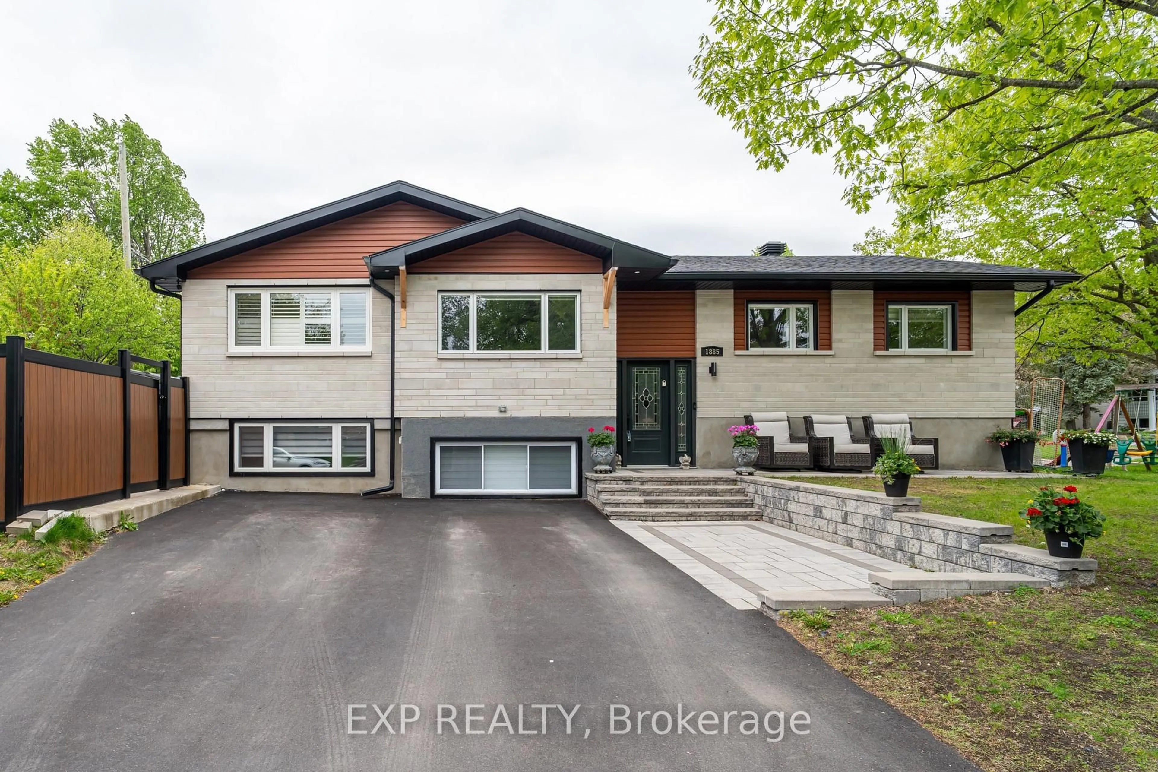 Unknown for 1885 Arizona Ave, Ottawa Ontario K1H 6Z5