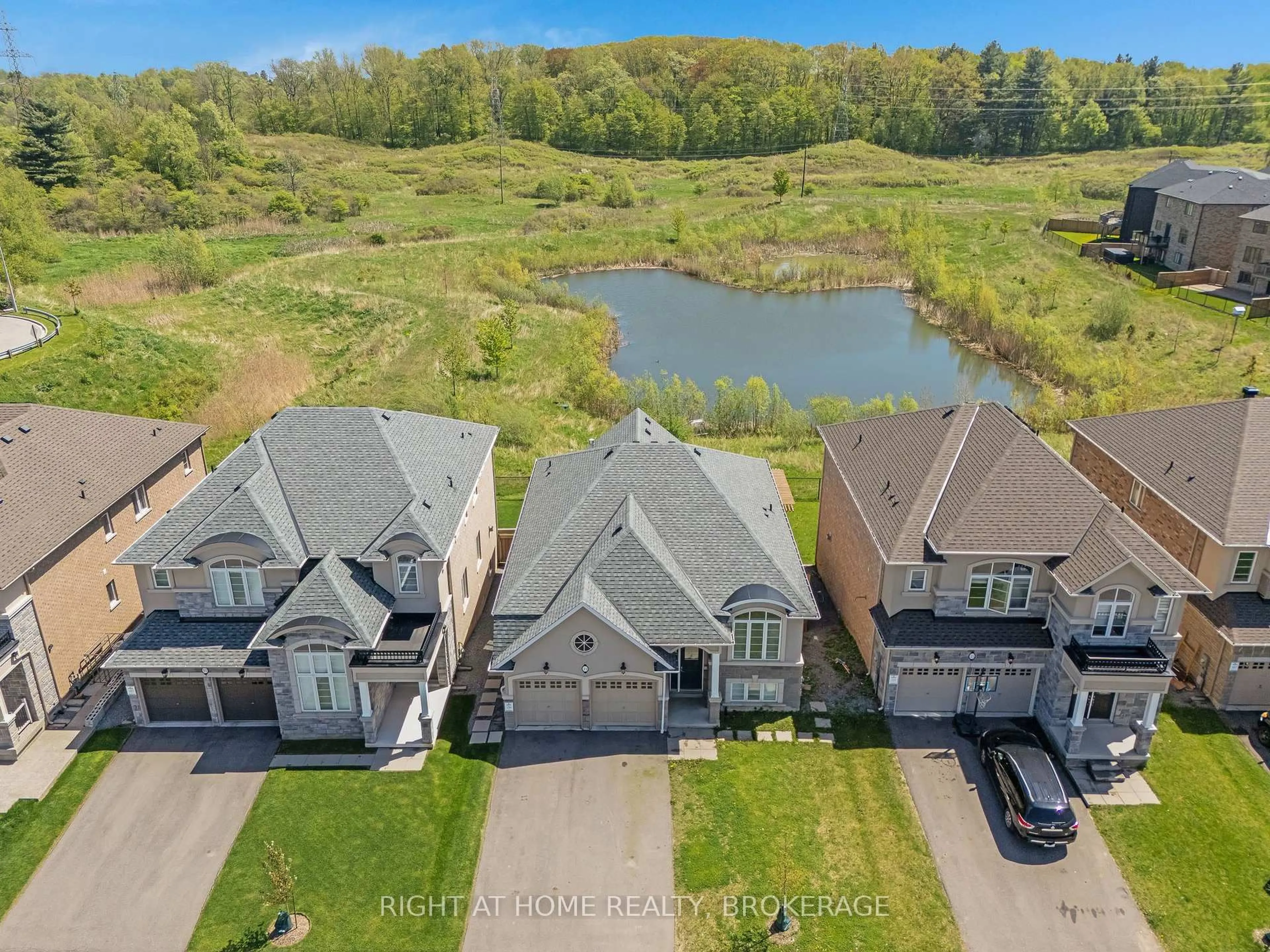 A pic from outside/outdoor area/front of a property/back of a property/a pic from drone, water/lake/river/ocean view for 19 Robarts Dr, Hamilton Ontario L9K 0H5