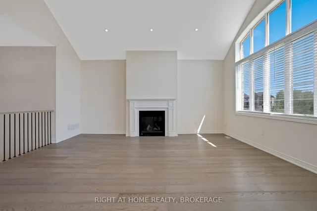Additional image 40 of 19 Robarts Dr