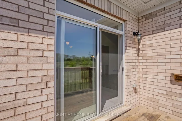 Additional image 30 of 19 Robarts Dr