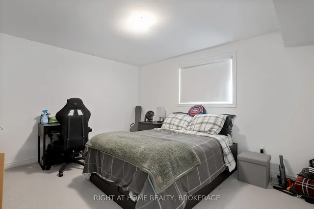Additional image 9 of 19 Robarts Dr