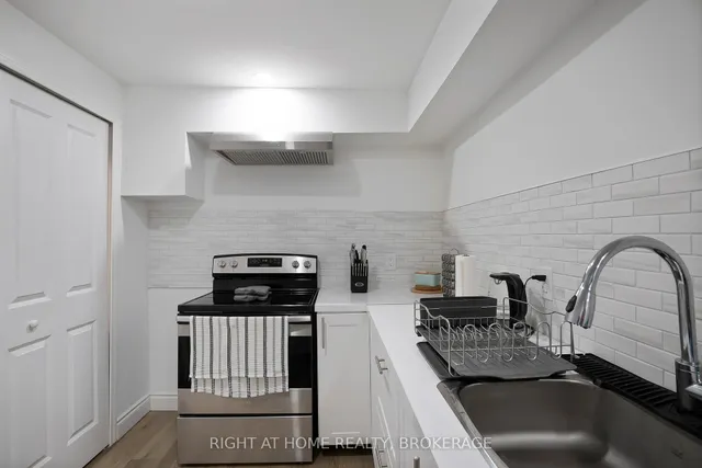 Additional image 4 of 19 Robarts Dr