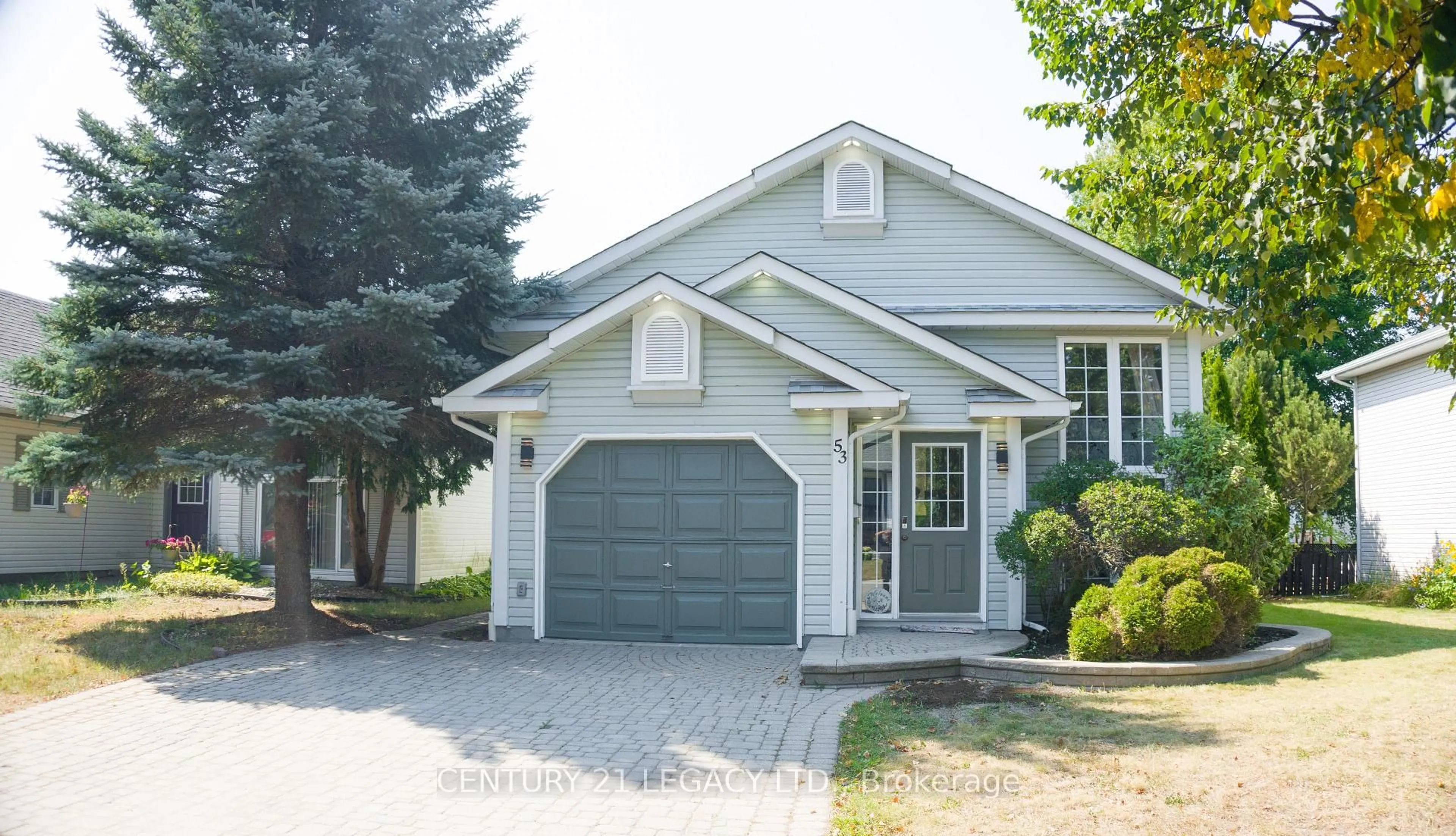 Home with vinyl exterior material, street for 53 Pond Hollow Dr, Greater Sudbury Ontario P3E 6B9