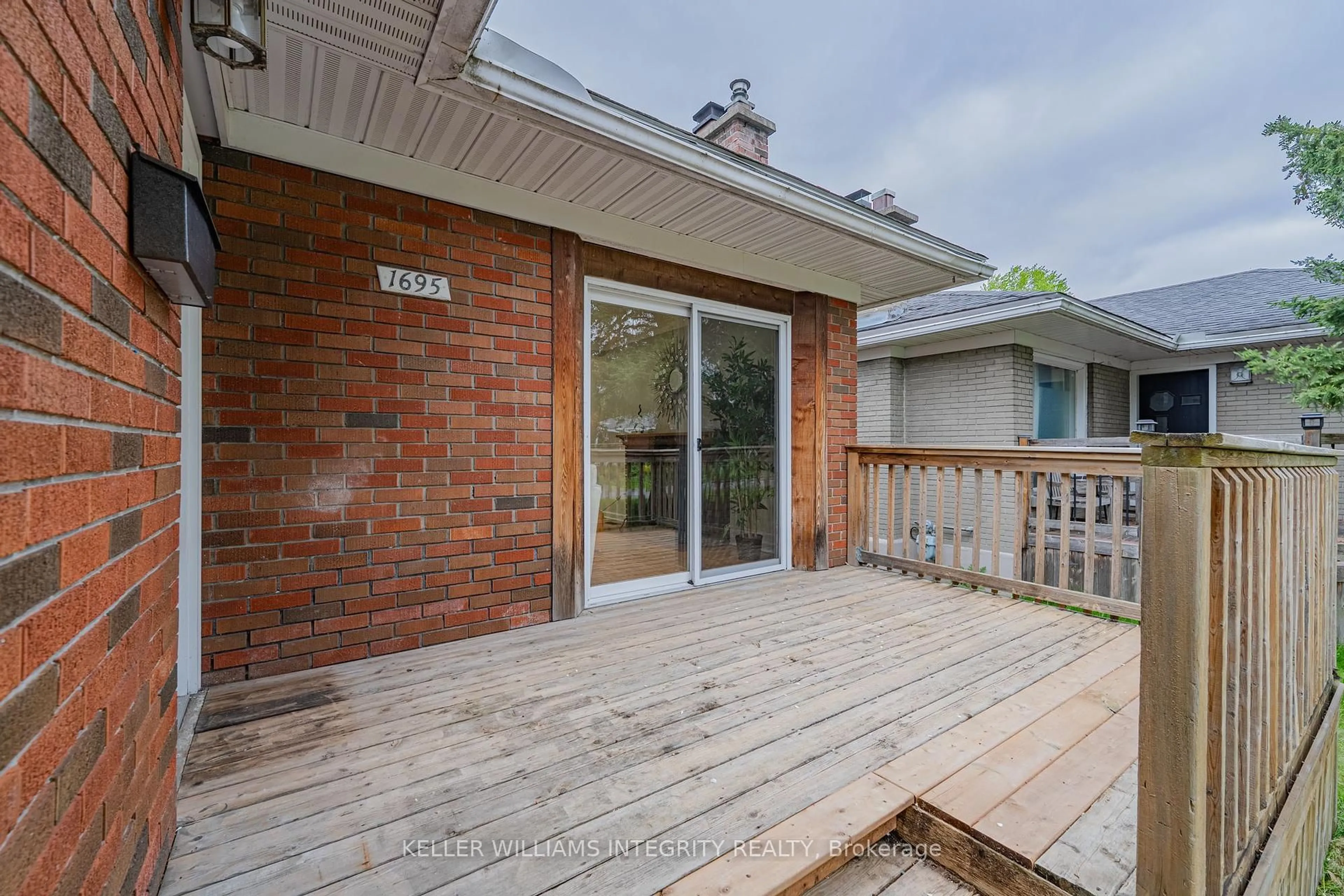 Patio, unknown for 1695 Gage Cres, Ottawa Ontario K2C 0Z7