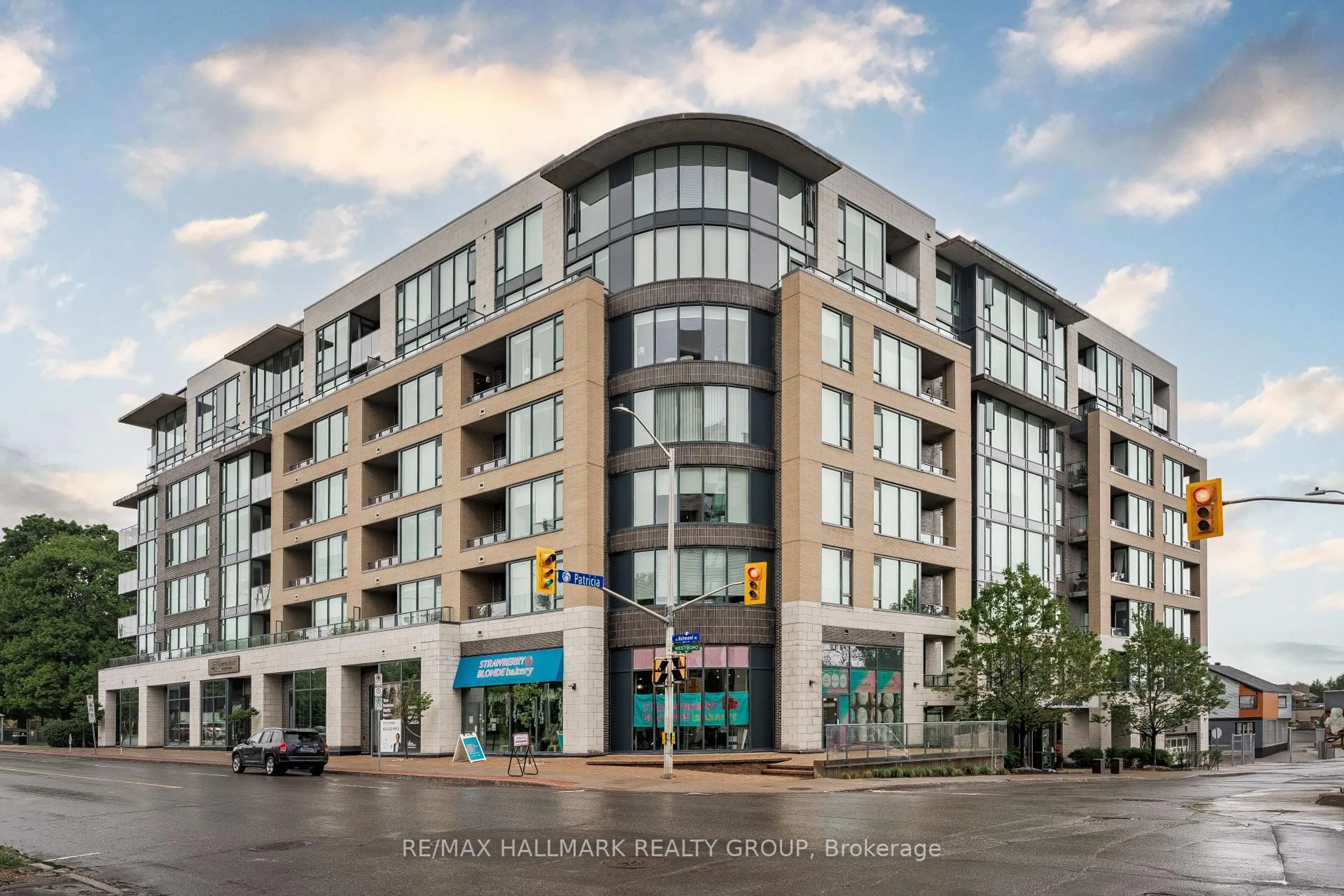 Unknown for 360 Patricia Ave #613, Ottawa Ontario K1Z 0A8