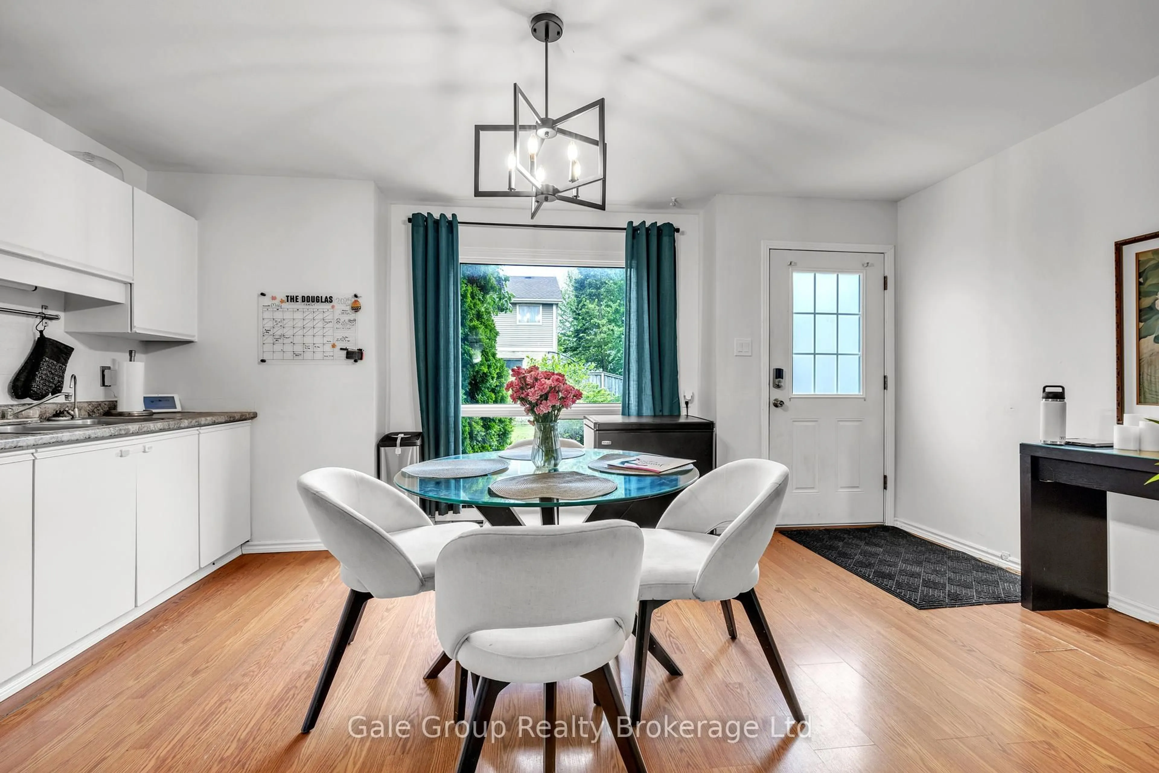 Dining room, unknown for 867 PARKINSON Rd #8, Woodstock Ontario N4S 8S7