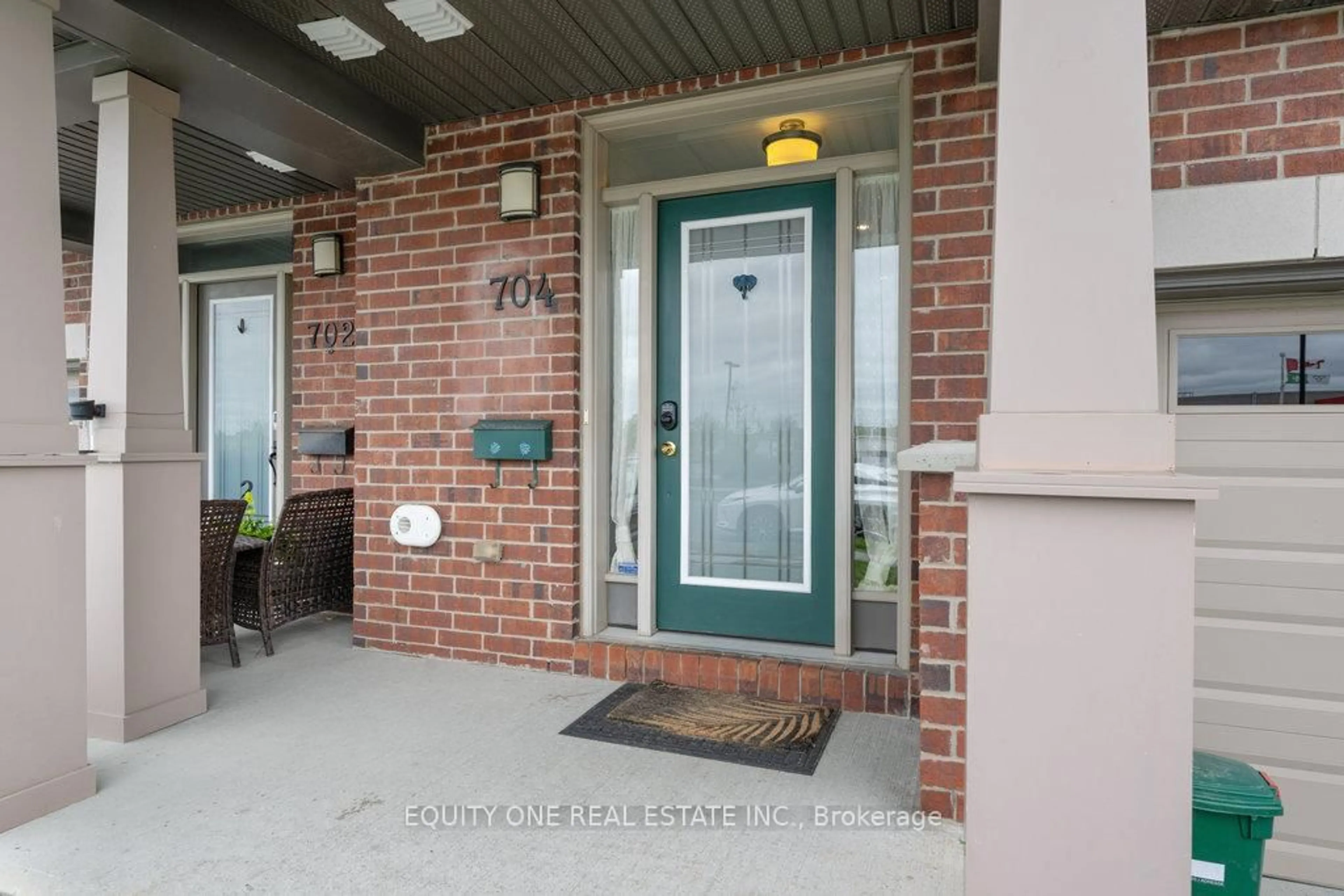 Indoor entryway for 704 Brian Good Ave, Ottawa Ontario K4M 0C1