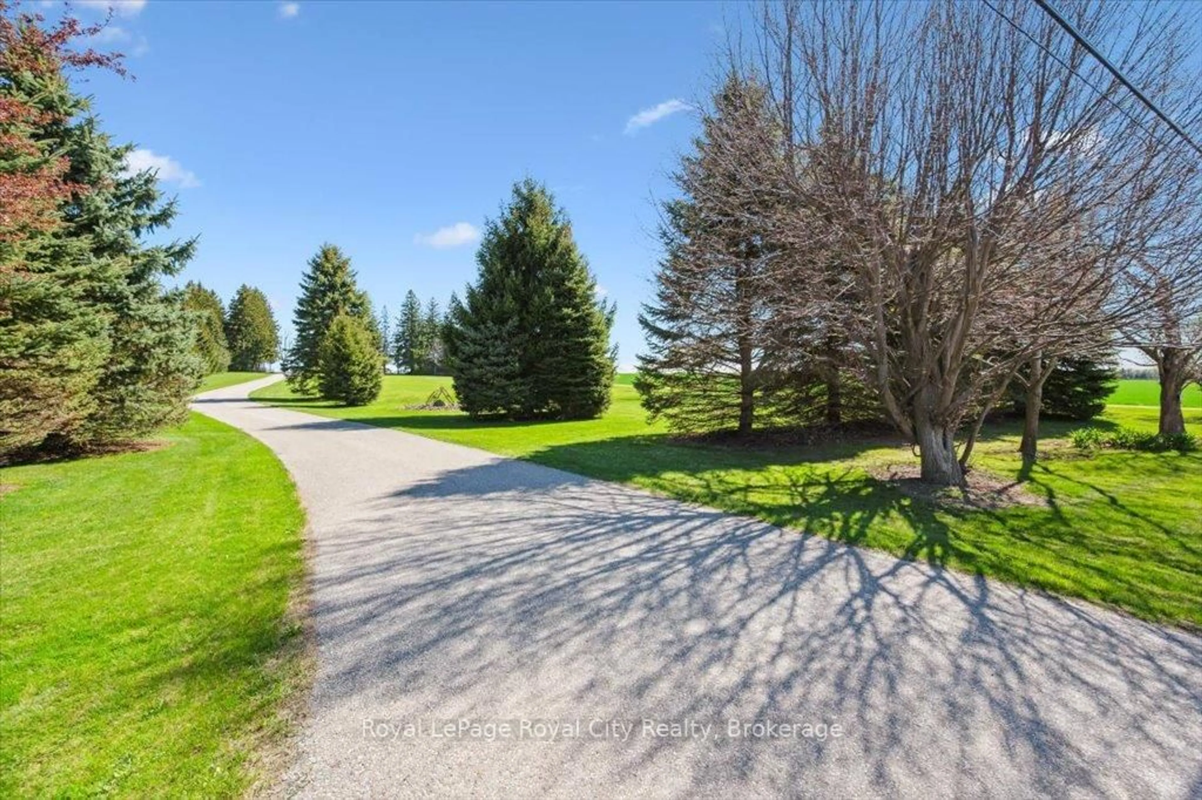 A pic from outside/outdoor area/front of a property/back of a property/a pic from drone, street for 5691 Wellington Road 7 Rd, Guelph/Eramosa Ontario N1H 6J2