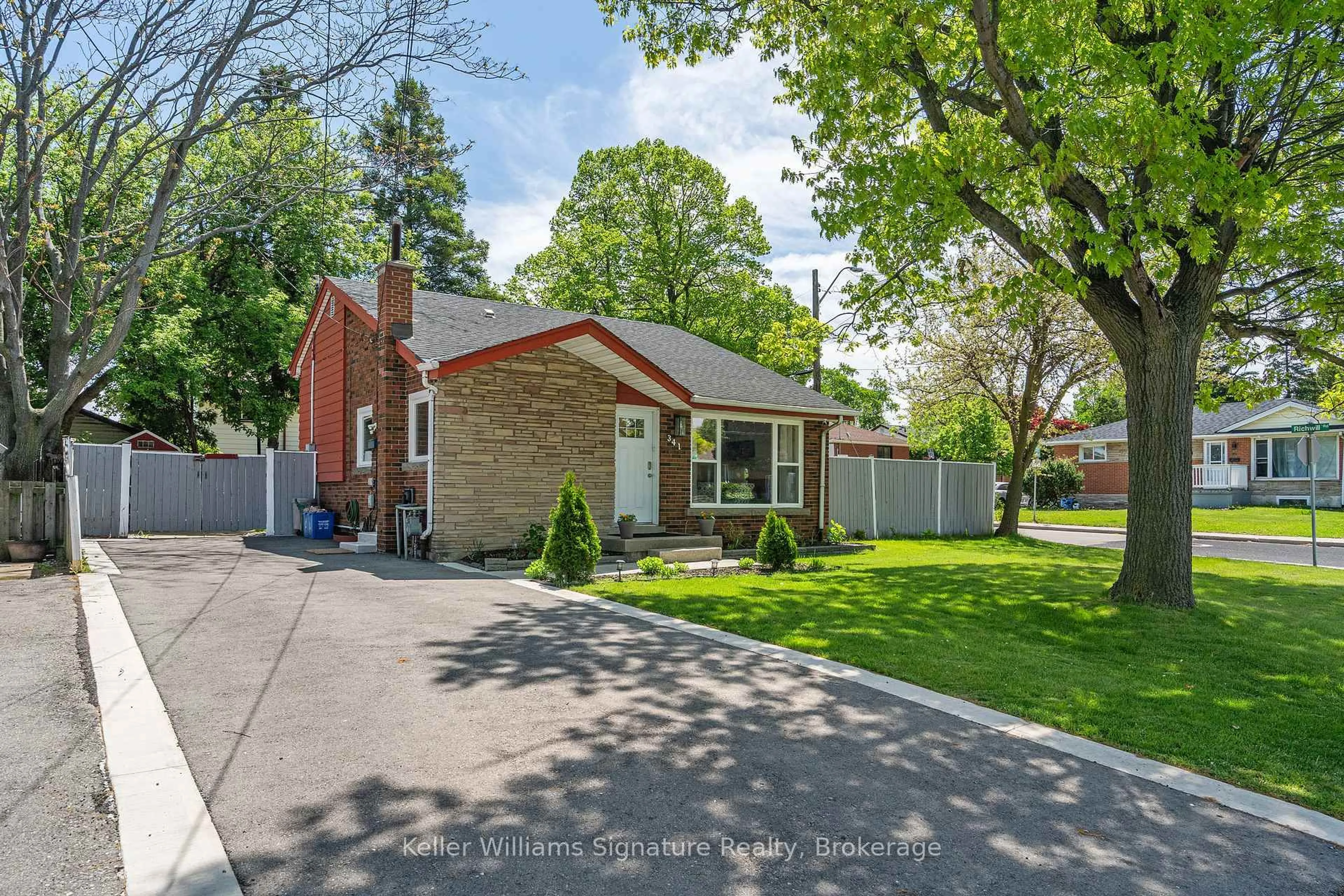Home with brick exterior material, street for 341 West 5th St, Hamilton Ontario L9C 3P4