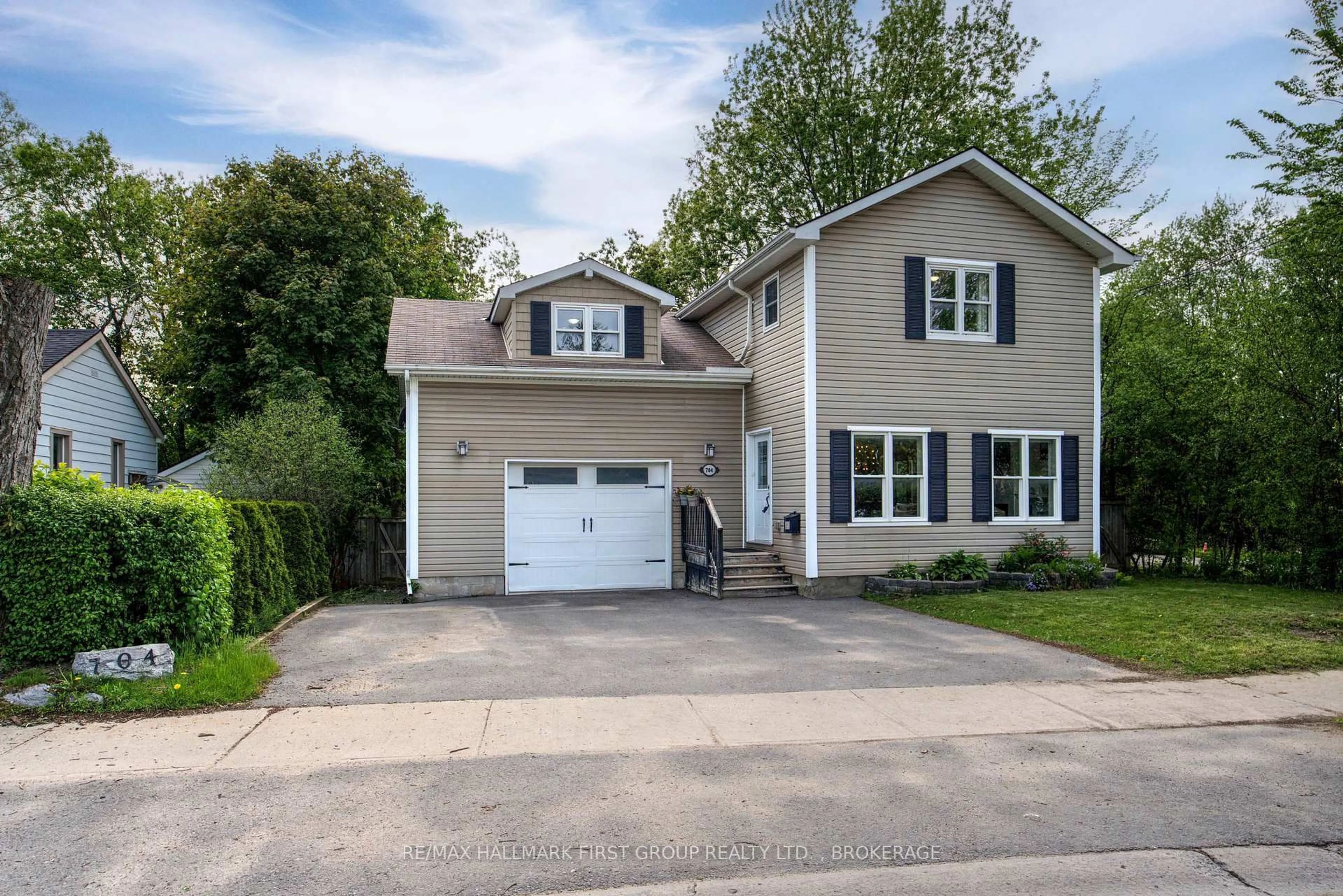 Unknown for 704 Portsmouth Ave, Kingston Ontario K7M 1W5