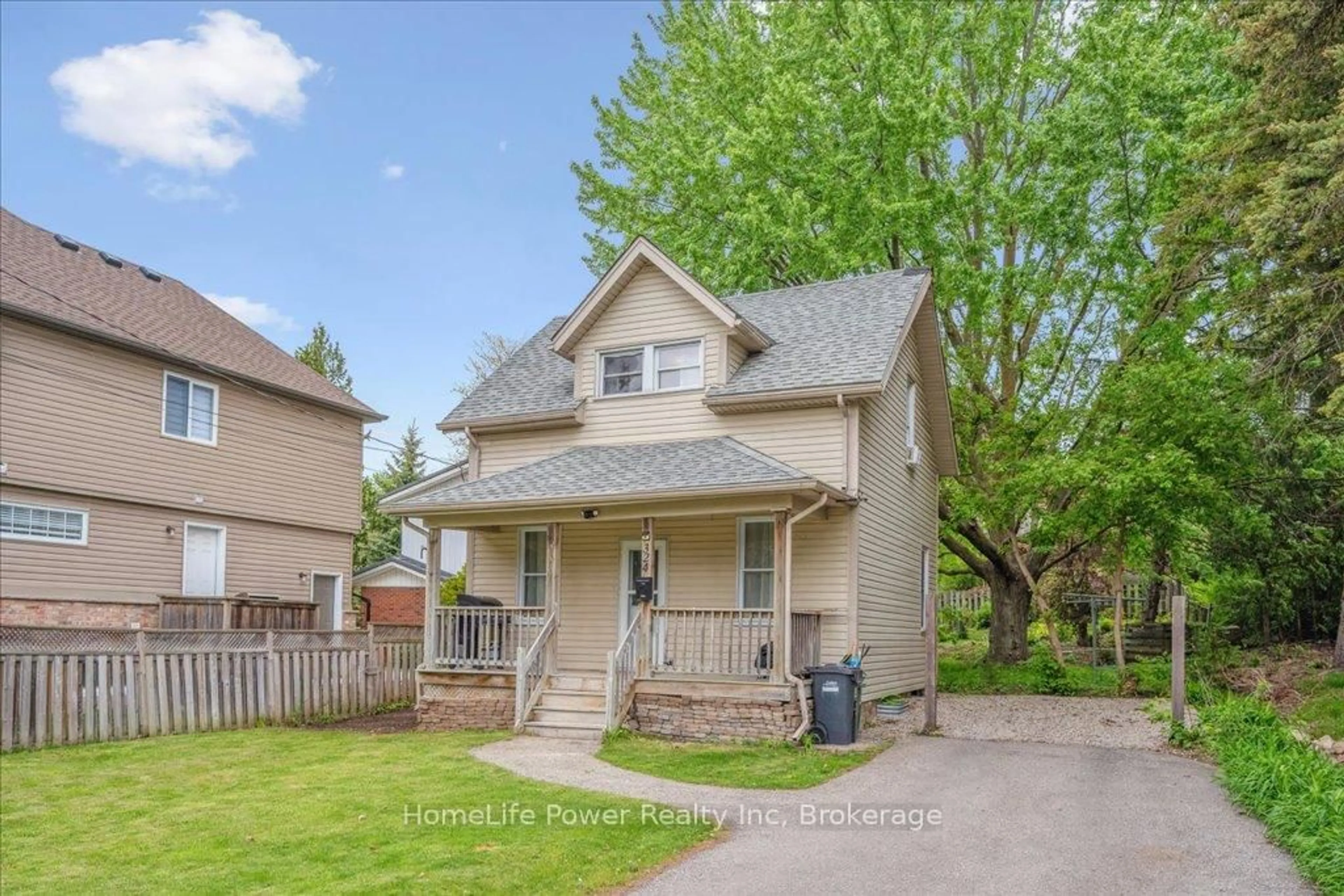 A pic from outside/outdoor area/front of a property/back of a property/a pic from drone, street for 324 EDINBURGH Rd, Guelph Ontario N1G 2K5