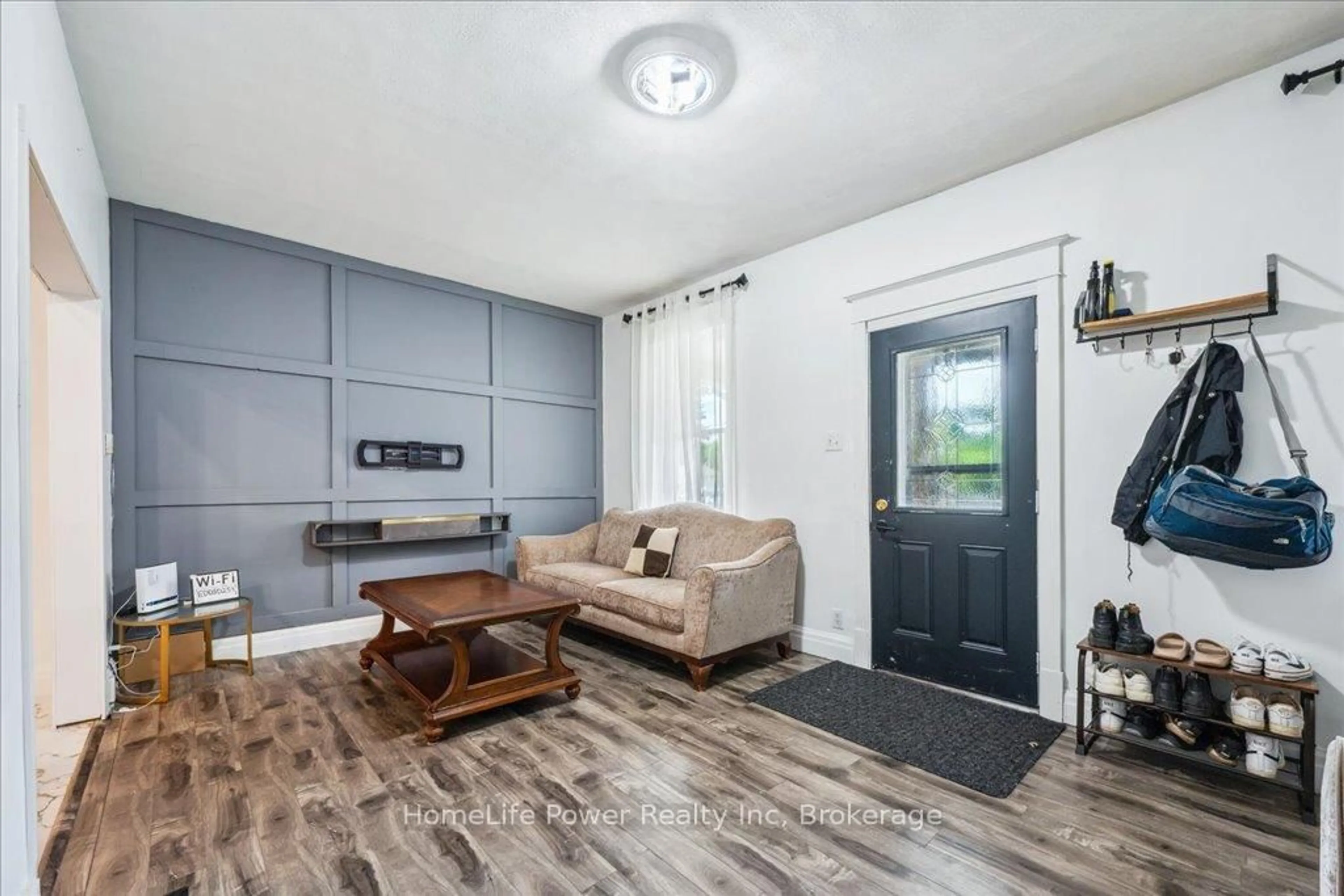 Living room with furniture, unknown for 324 EDINBURGH Rd, Guelph Ontario N1G 2K5