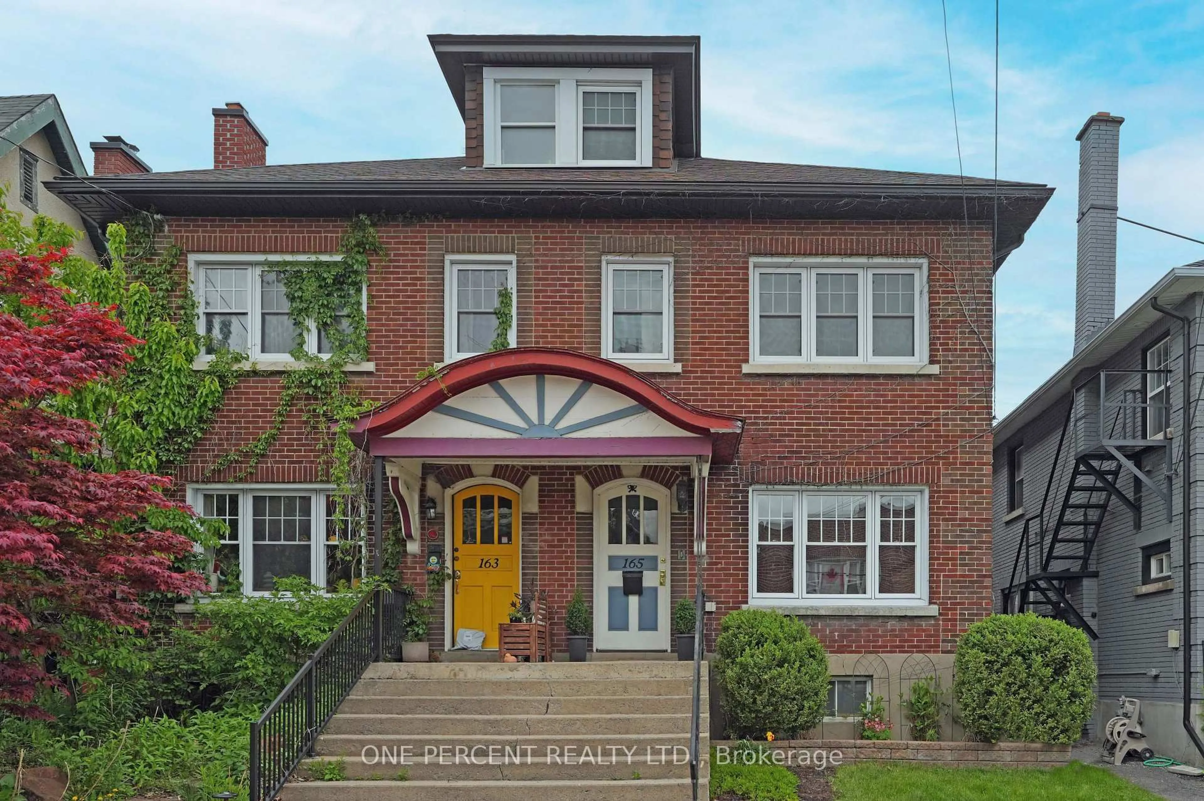 Home with brick exterior material, street for 165 Hawthorne Ave, Ottawa Ontario K1S 0B2