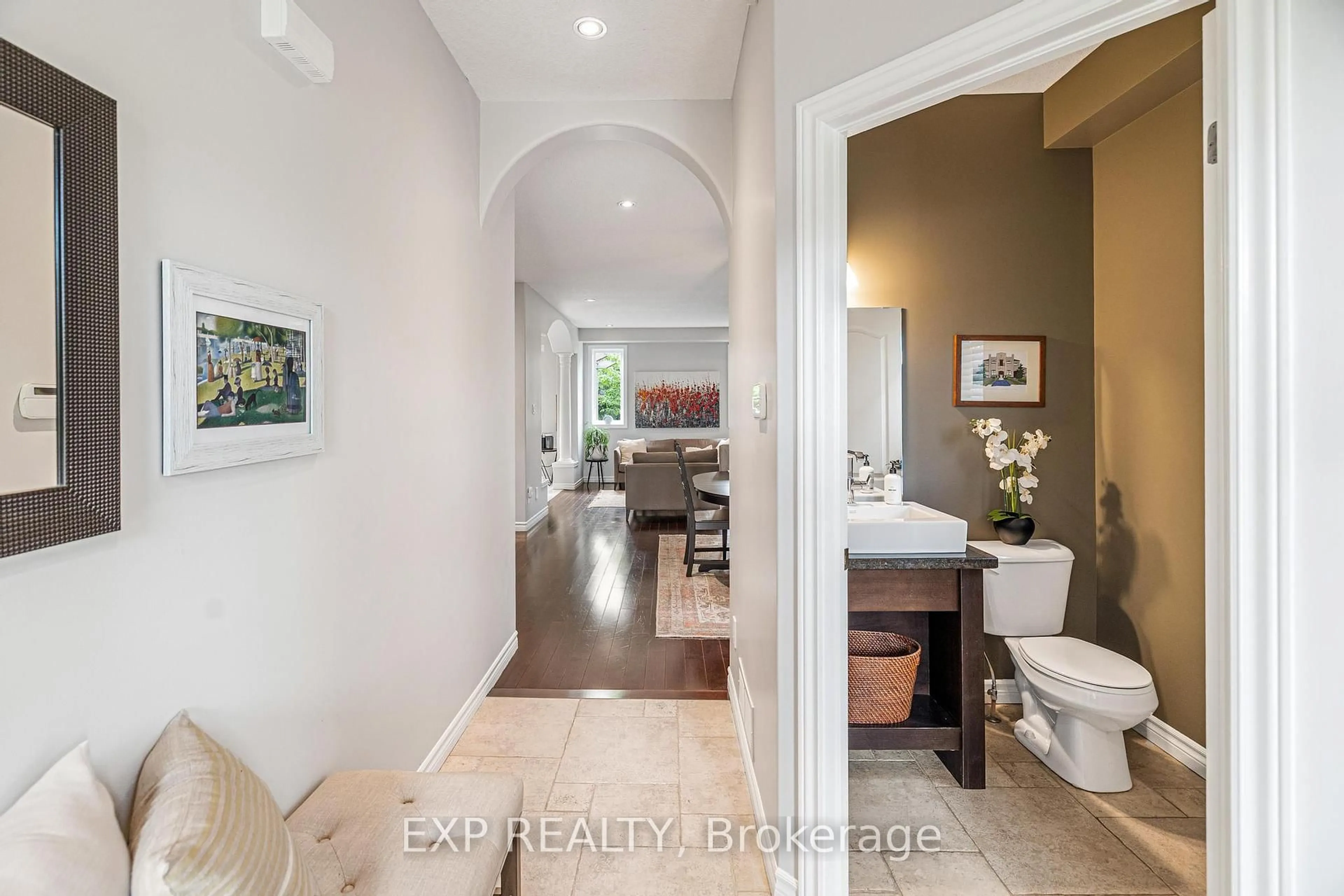 Indoor entryway for 116 Stuckey Ave, Wilmot Ontario N3A 4S2