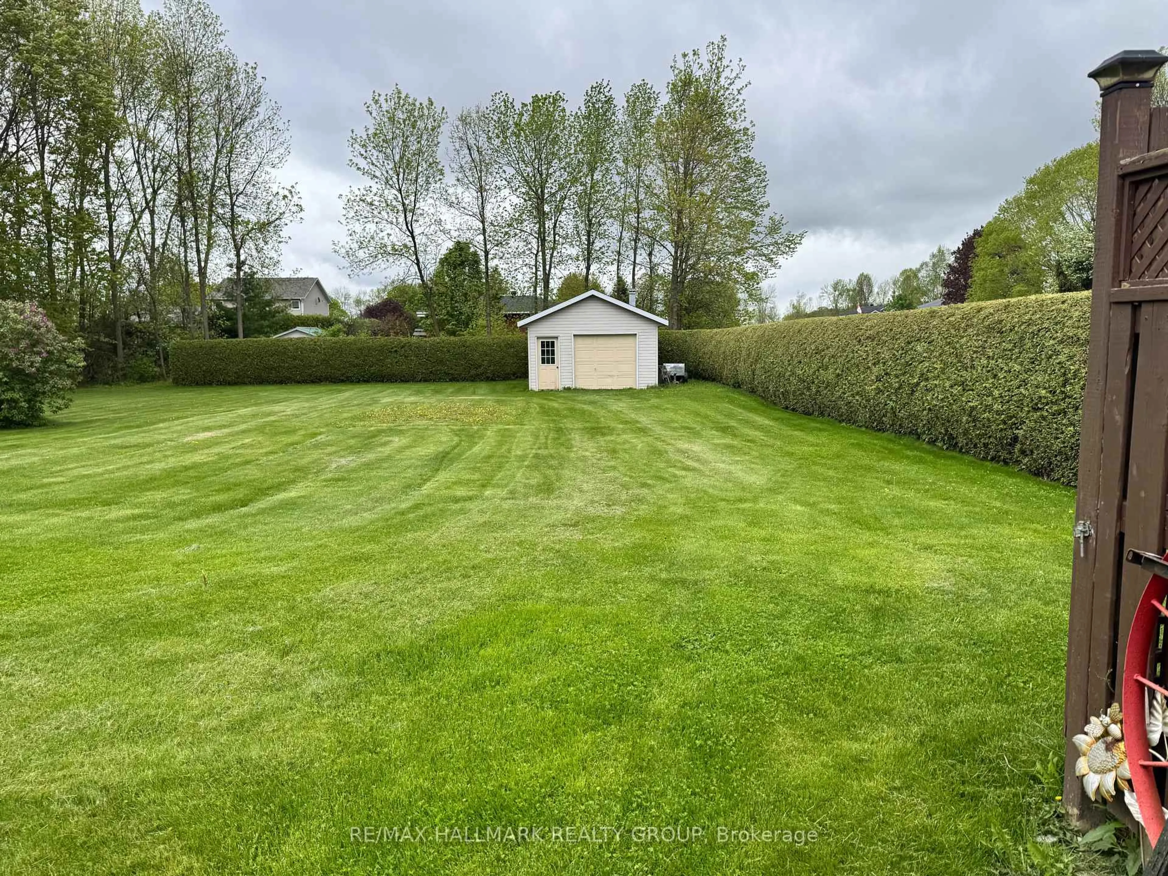 A pic from outside/outdoor area/front of a property/back of a property/a pic from drone, forest/trees view for 207 Martha Ave, Laurentian Valley Ontario K8B 1B4