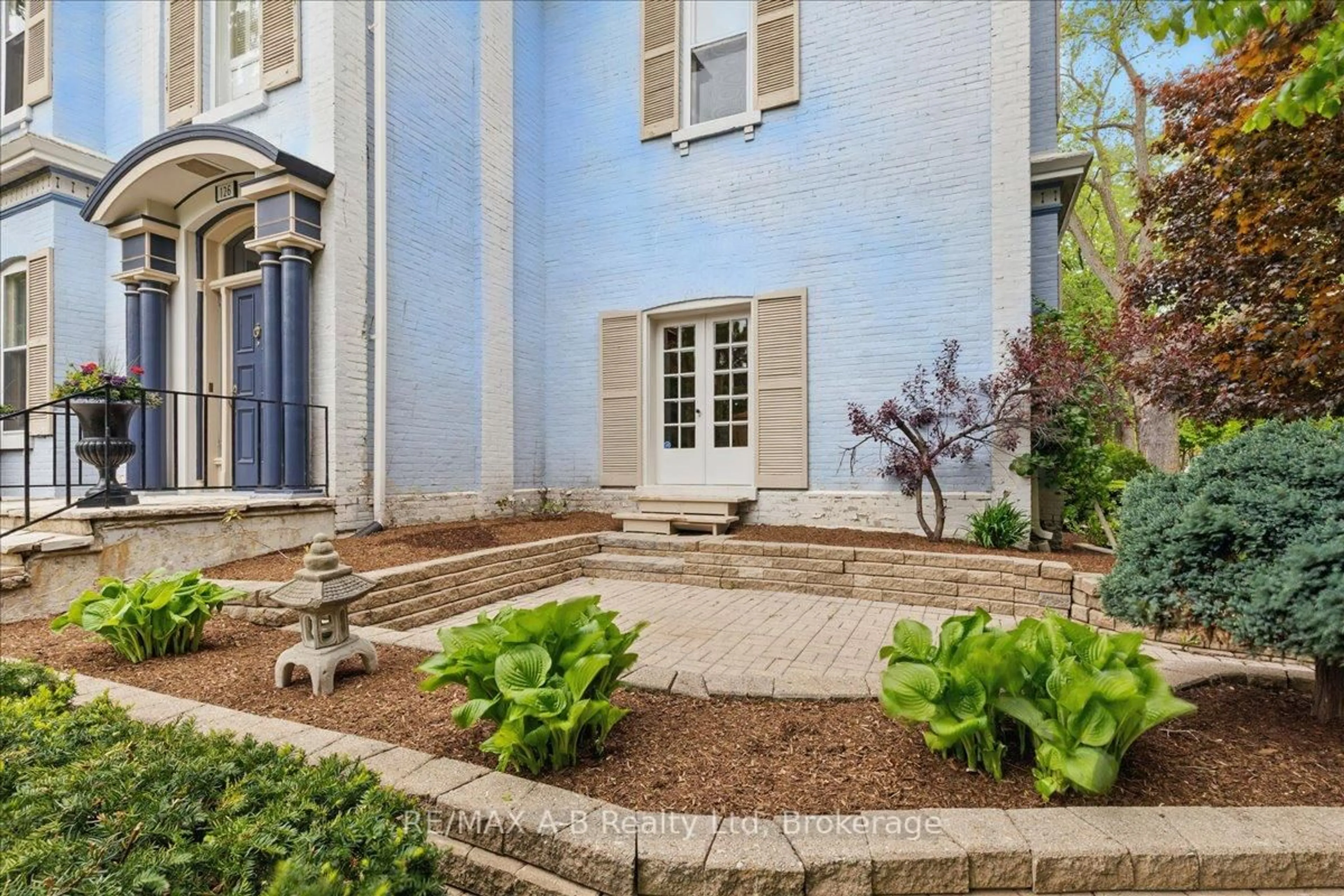 Patio, street for 126 John St, Stratford Ontario N5A 6K9