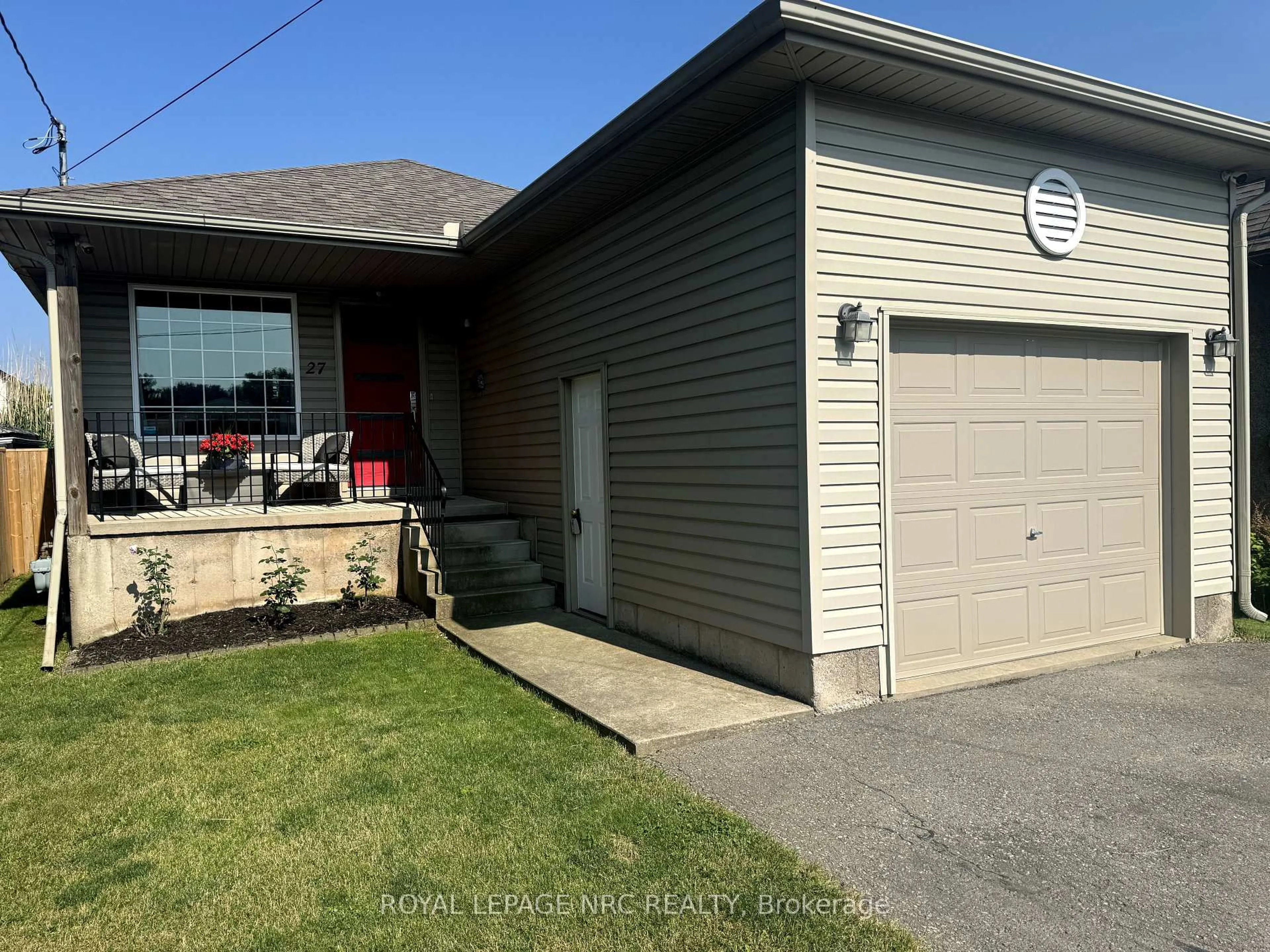 Unknown for 27 DEERE St, Welland Ontario L3B 2L7