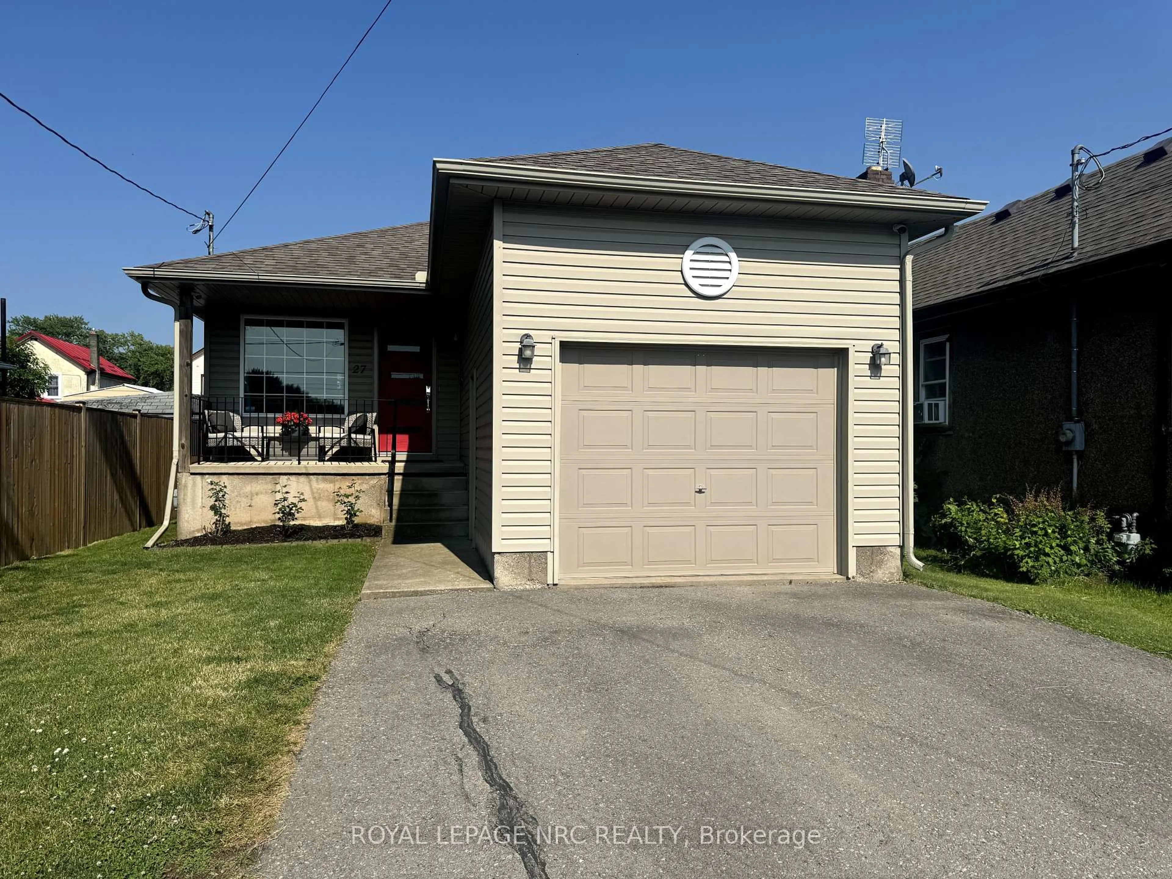 Unknown for 27 DEERE St, Welland Ontario L3B 2L7