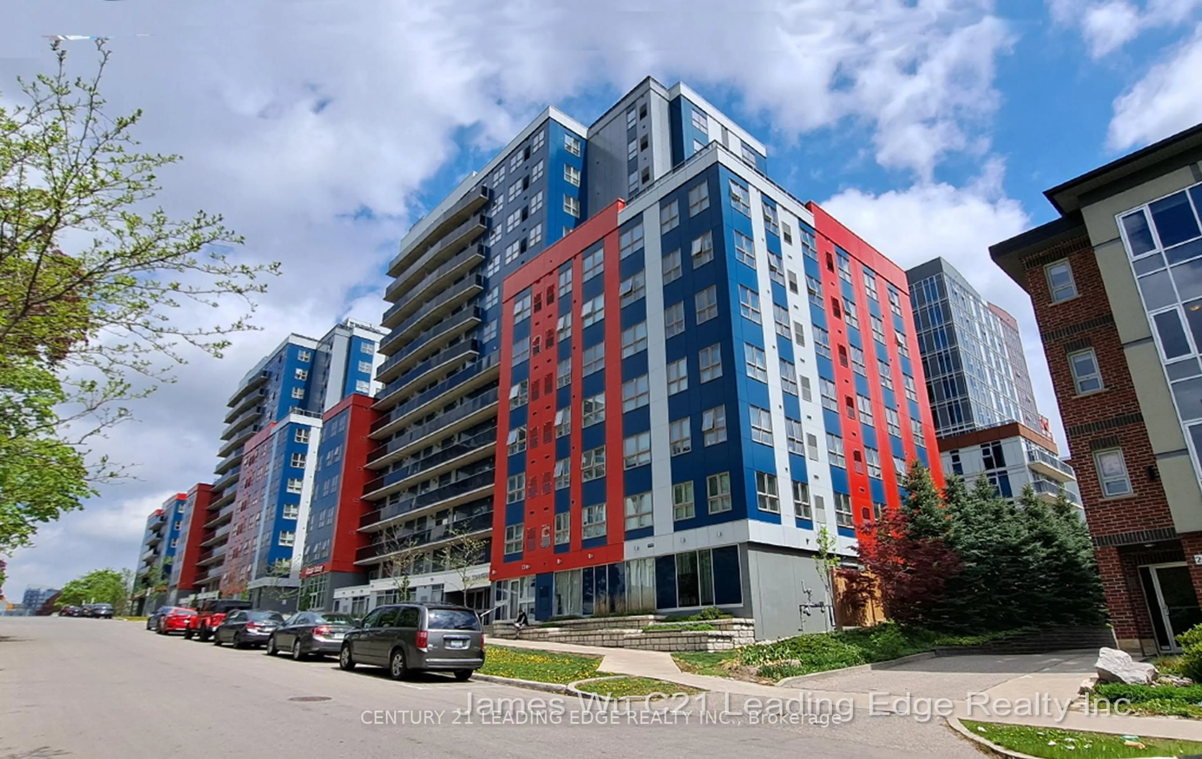 A pic from outside/outdoor area/front of a property/back of a property/a pic from drone, building for 258 A SUNVIEW St #138, Waterloo Ontario N2L 0H6