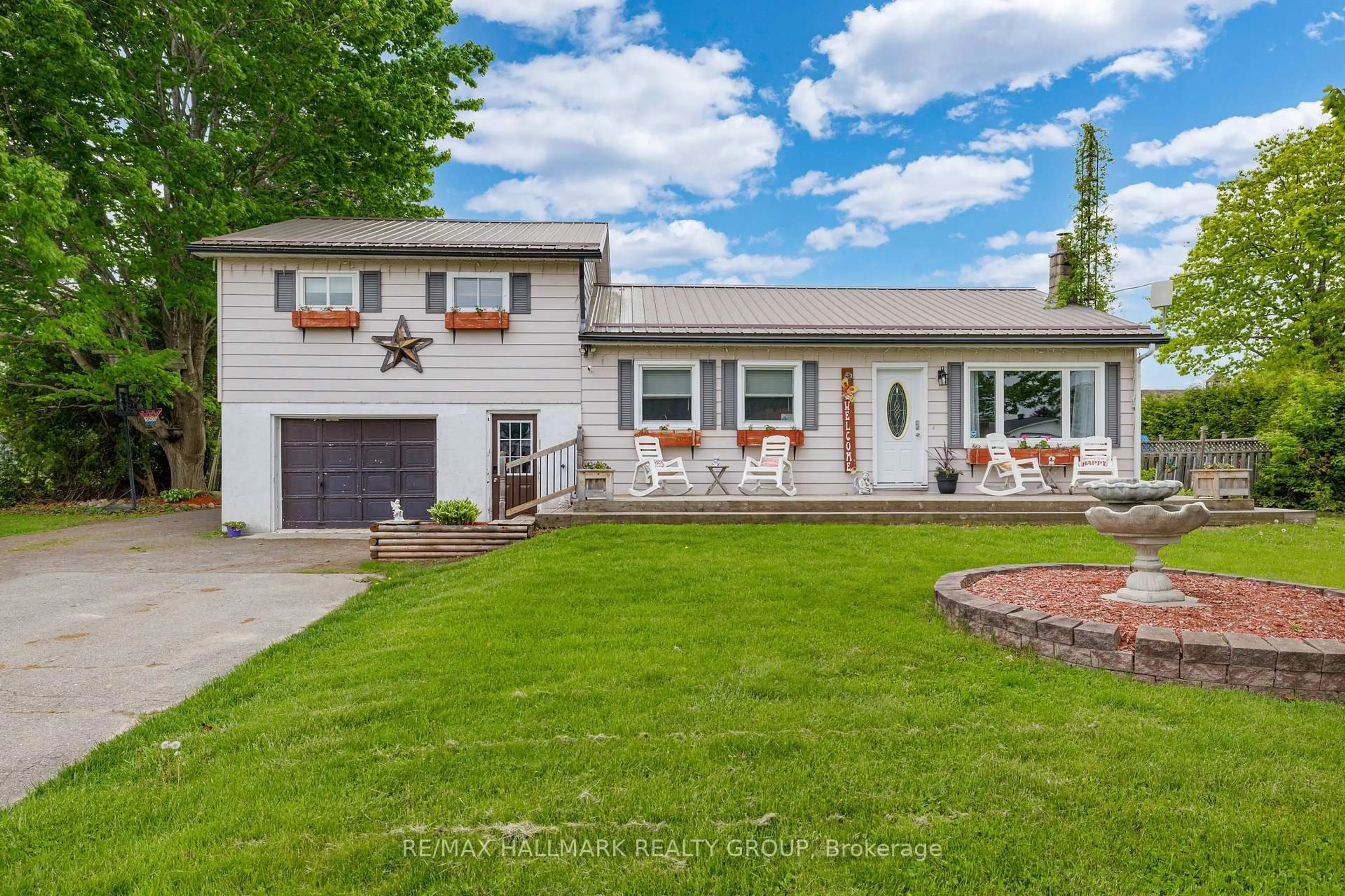 Home with vinyl exterior material, street for 3506 Charleville Rd, Augusta Ontario K0E 1T0