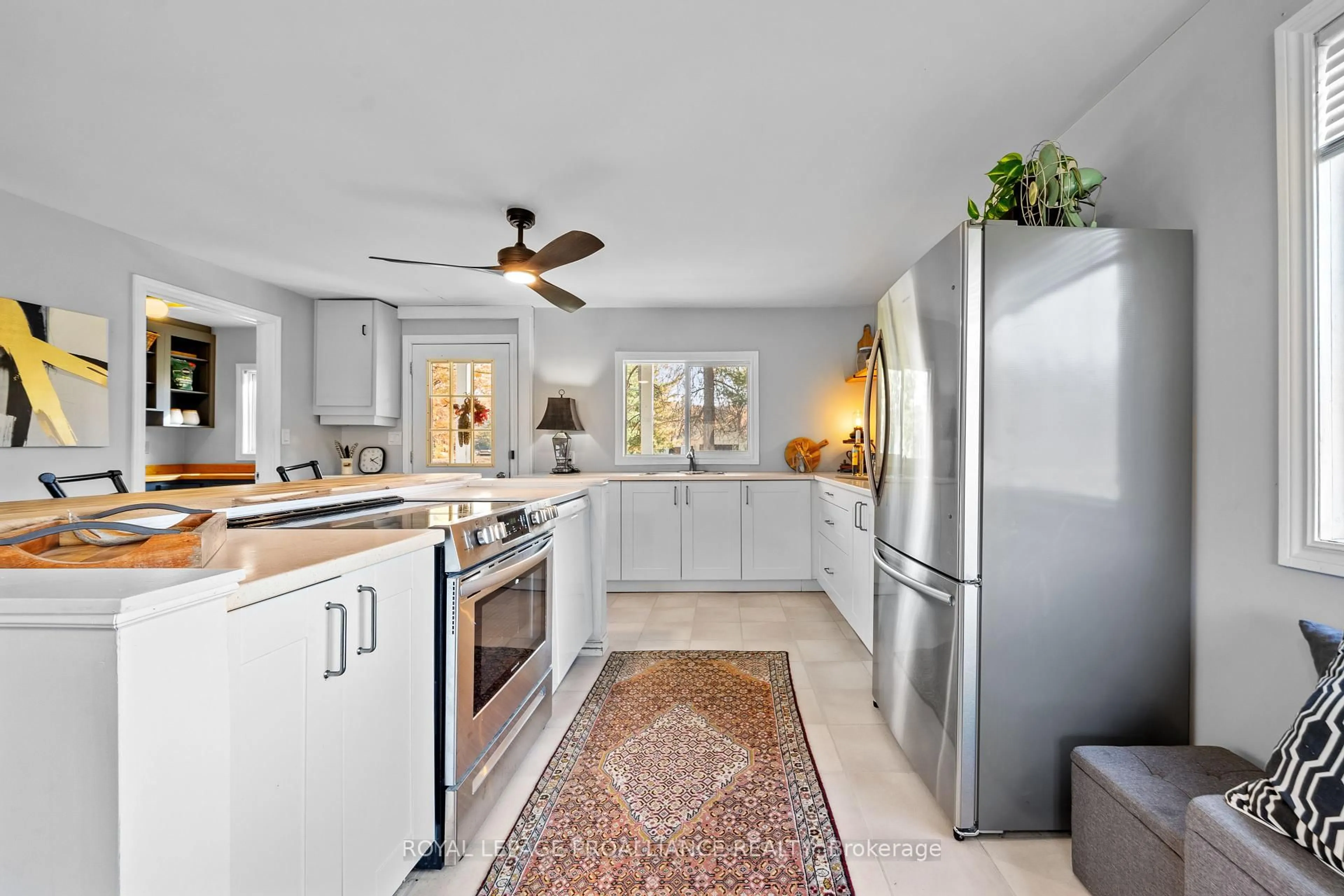 Open concept kitchen, ceramic/tile floor for 1019 Turner Way, Arden Ontario K0H 1B0
