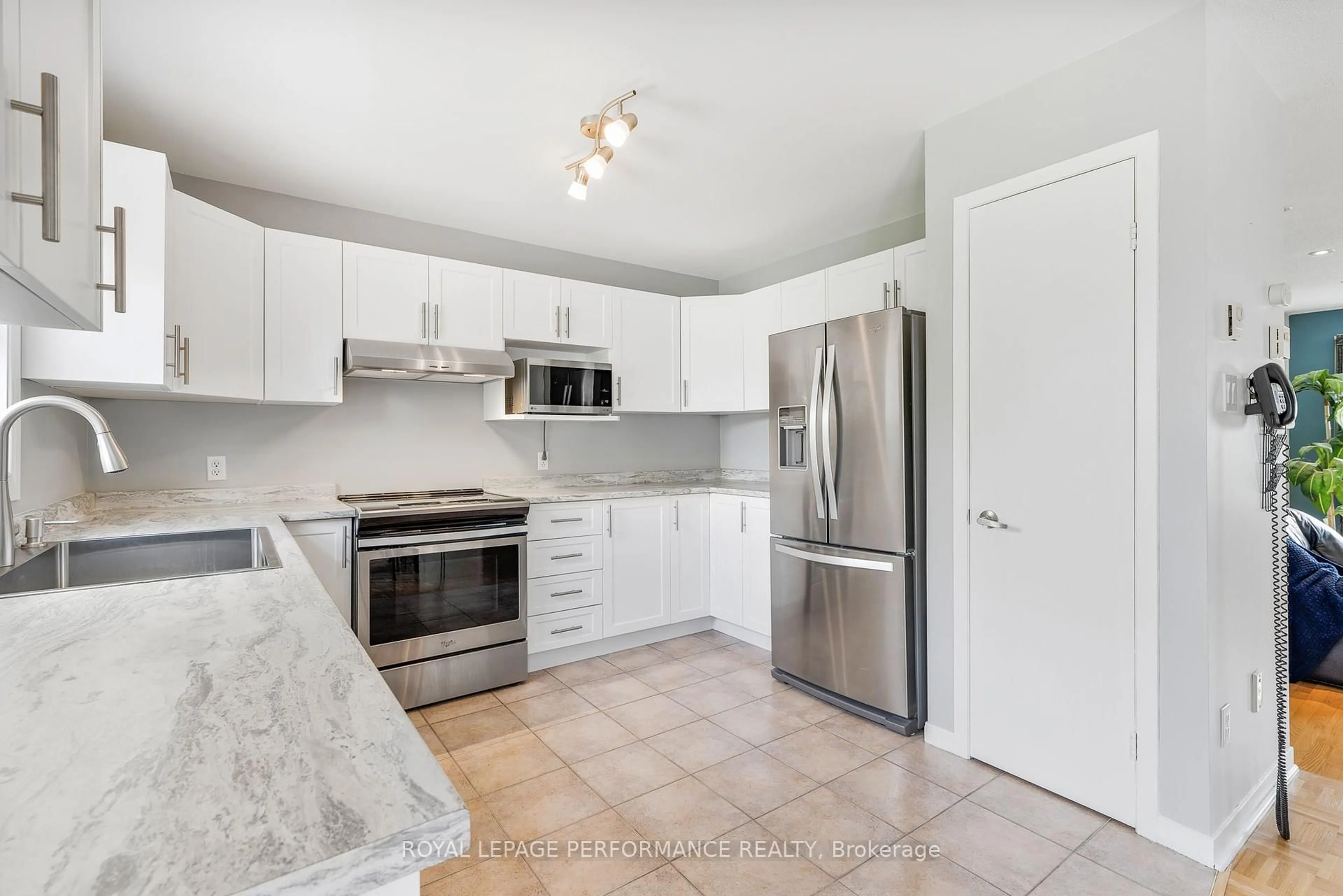 Unknown for 61 Albert St, Russell Ontario K0A 1W1