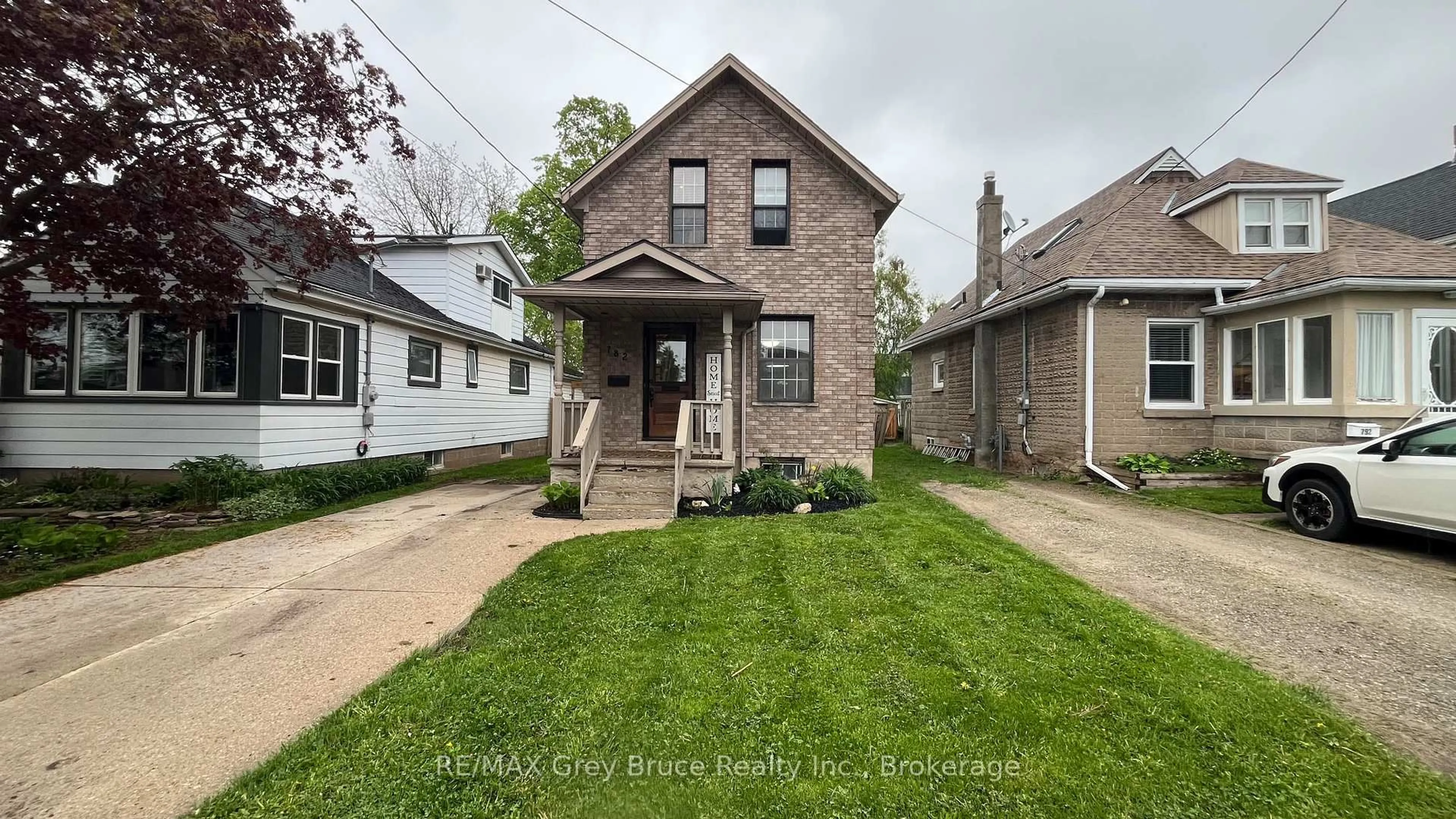 Home with brick exterior material, street for 782 15th St, Owen Sound Ontario N4K 1X6
