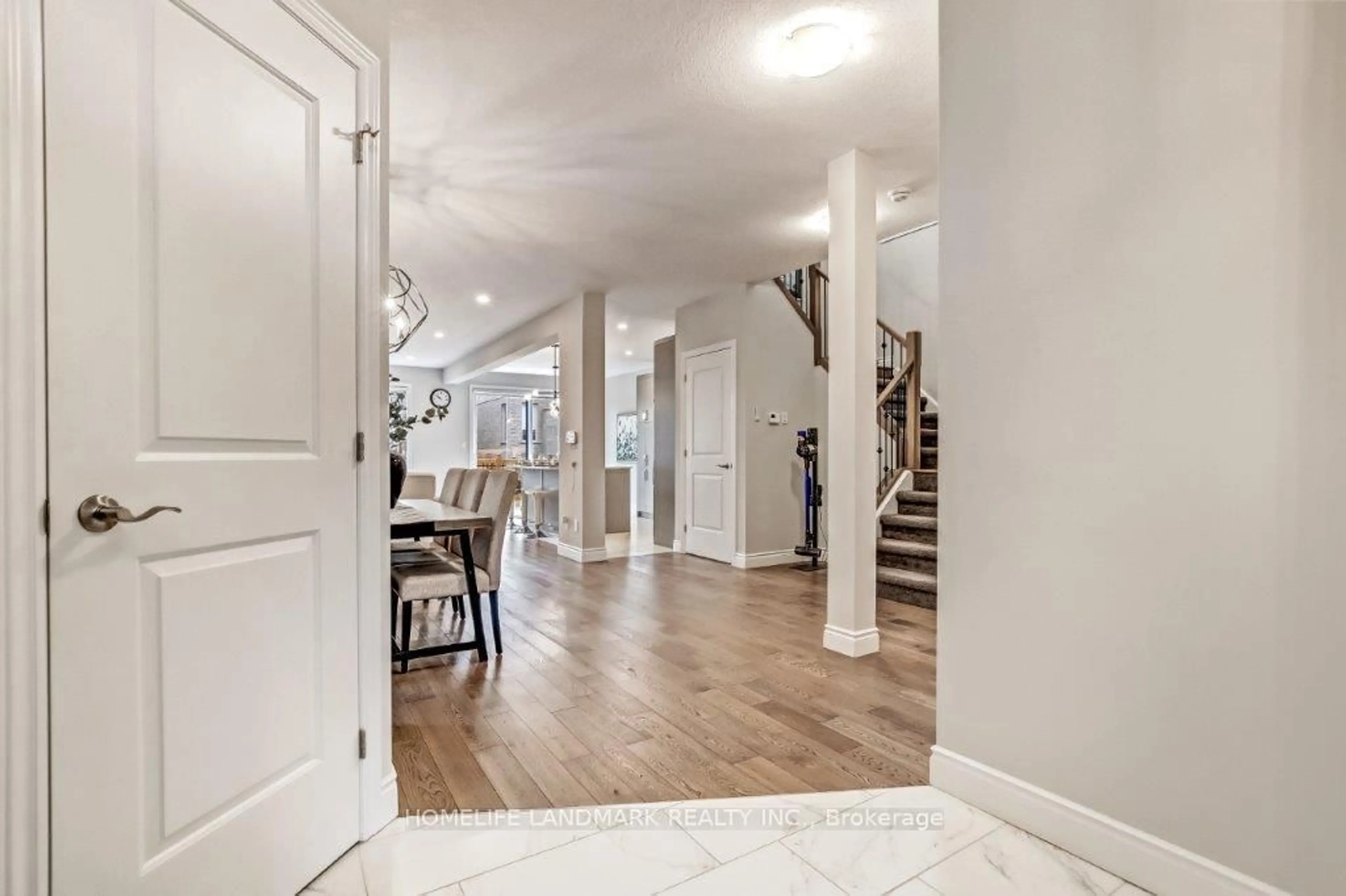 Indoor entryway for 1212 Emma Chse, London North Ontario N6G 0W2